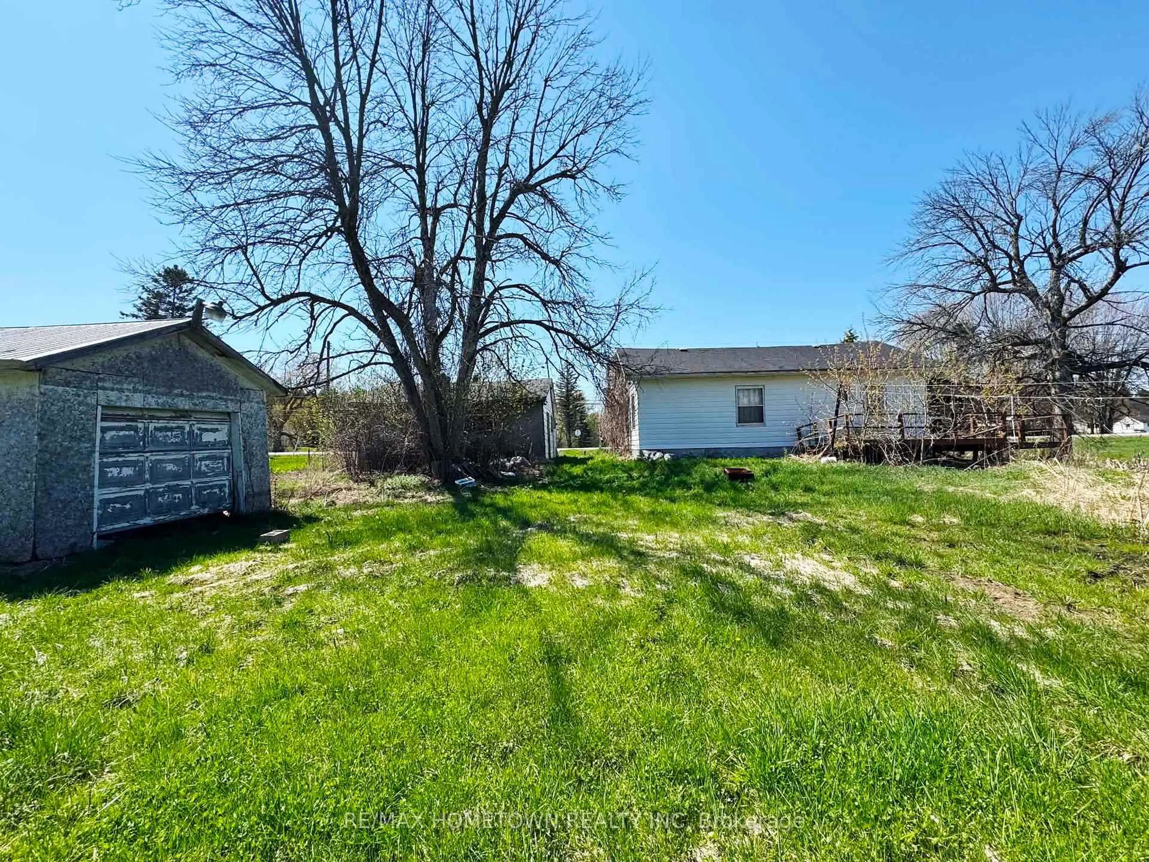 A pic from outside/outdoor area/front of a property/back of a property/a pic from drone, unknown for 4091 County Road 29 Rd, Elizabethtown-Kitley Ontario K6V 5T4