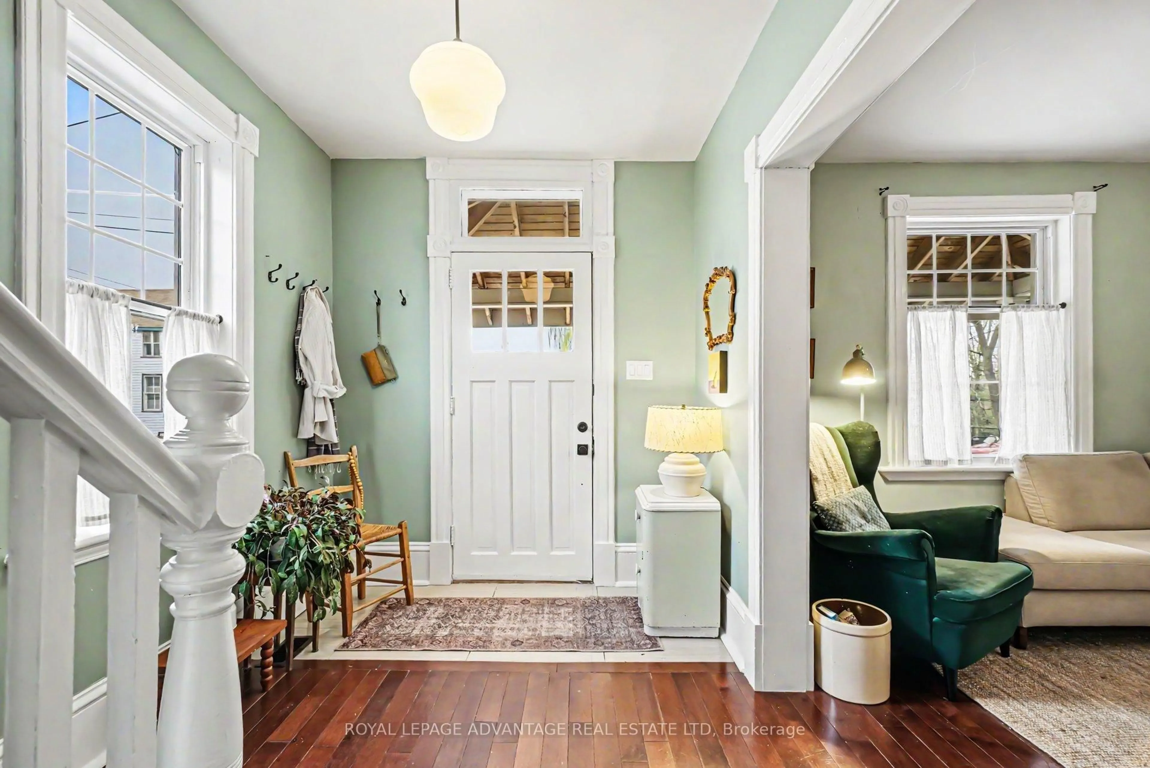 Indoor entryway for 8 Harvey St, Perth Ontario K7H 1W3