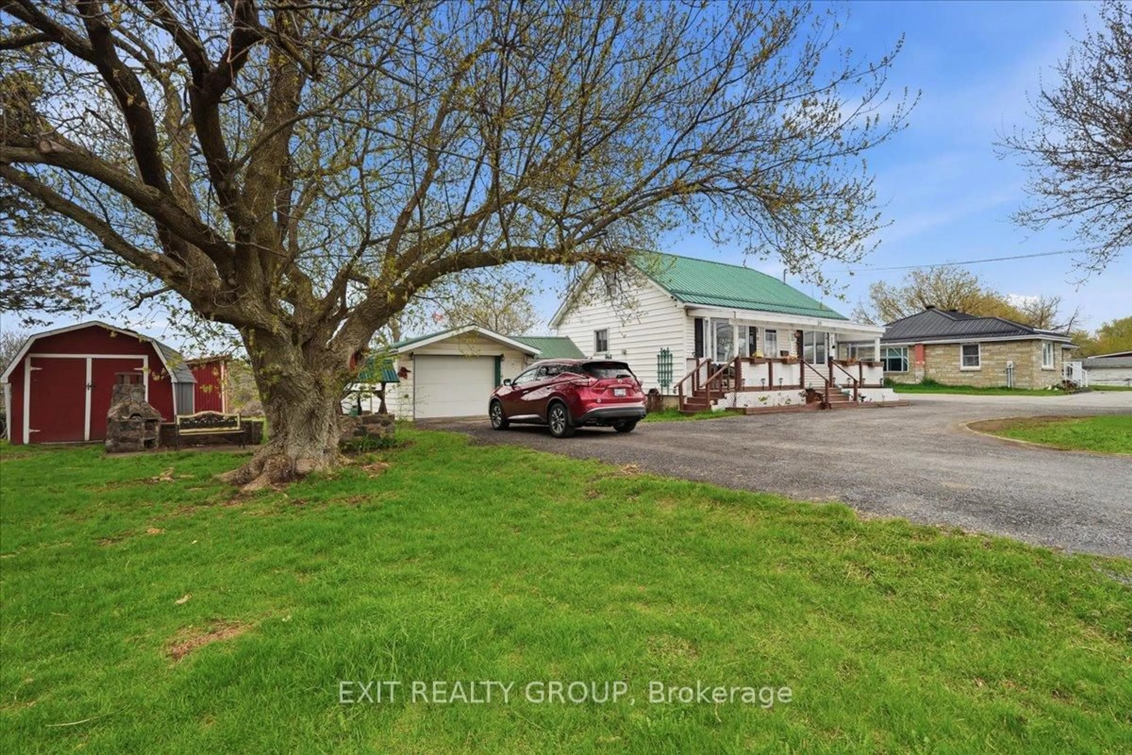 A pic from outside/outdoor area/front of a property/back of a property/a pic from drone, street for 59 Cannifton Rd, Belleville Ontario K8N 4Z6