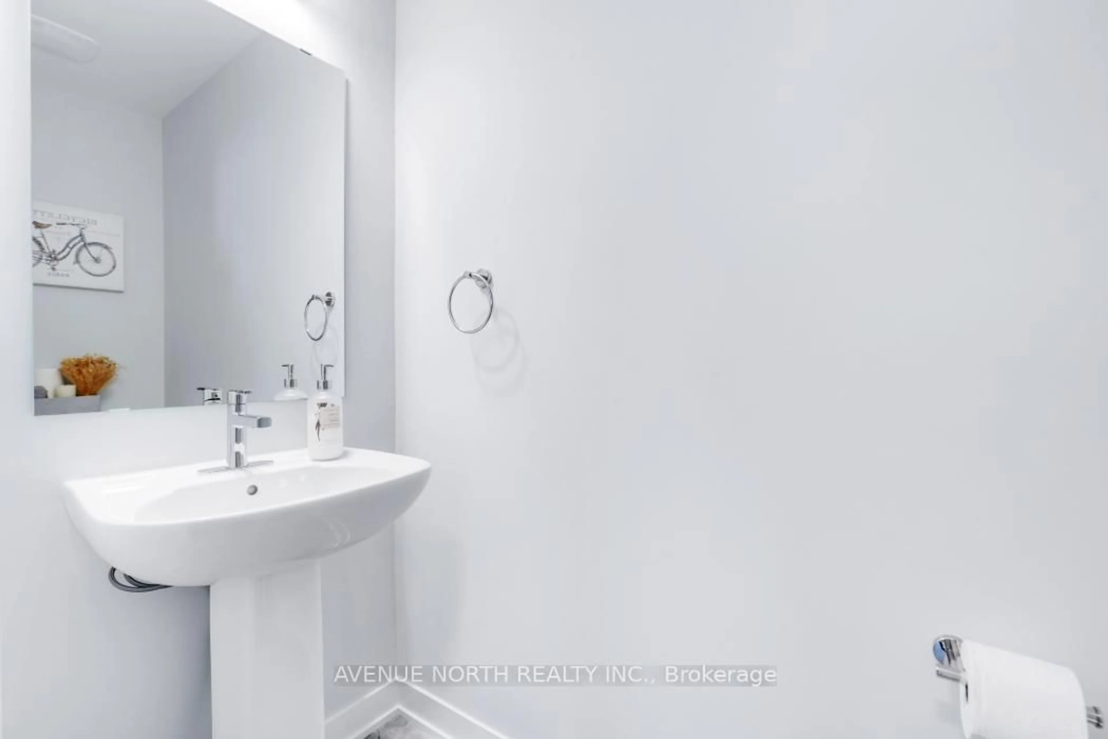 Standard bathroom, unknown for 702 Hydrus Private, Ottawa Ontario K2J 7J6