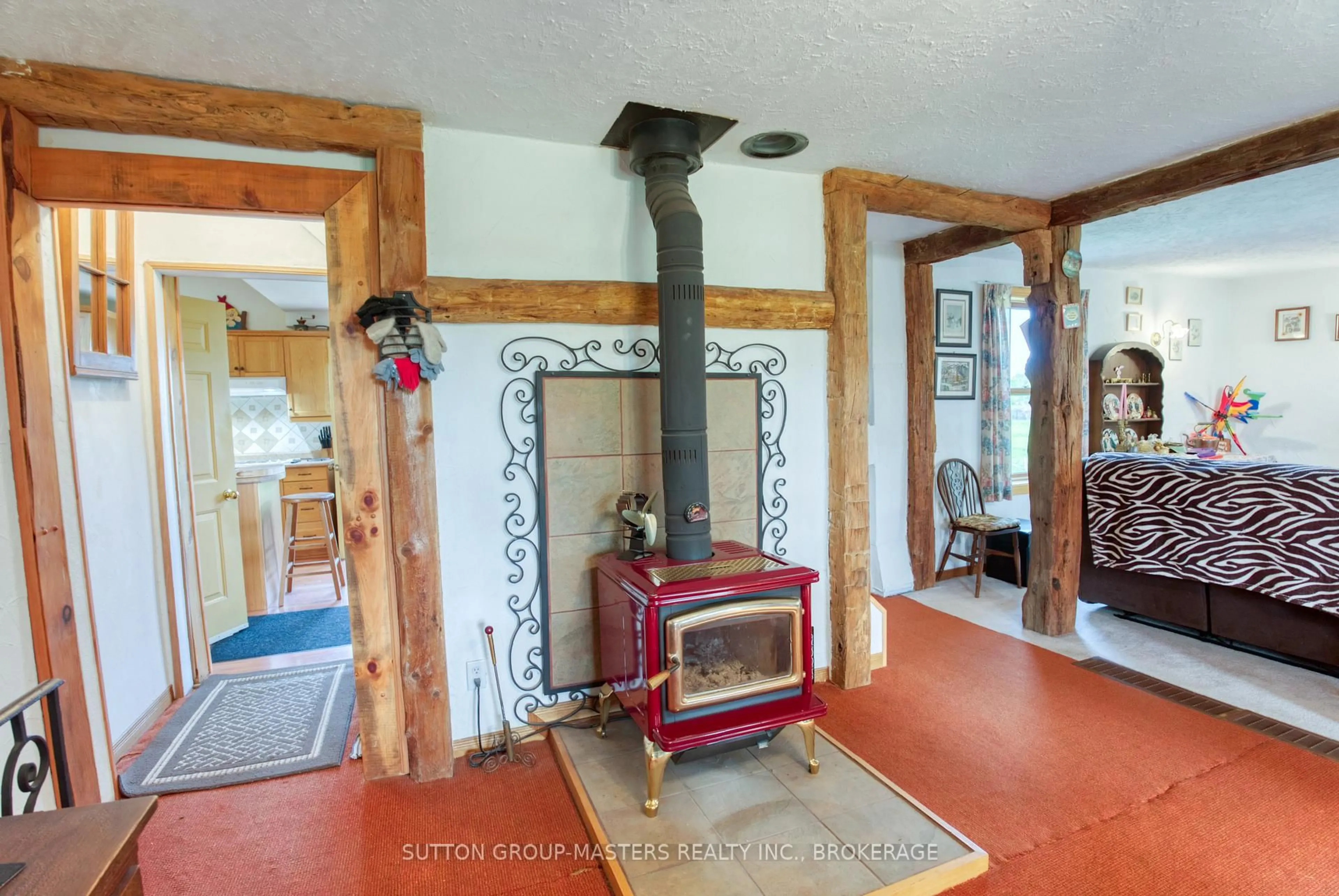 Indoor foyer for 1329 Eden Grove Rd, Front of Leeds & Seeleys Bay Ontario K0E 1L0
