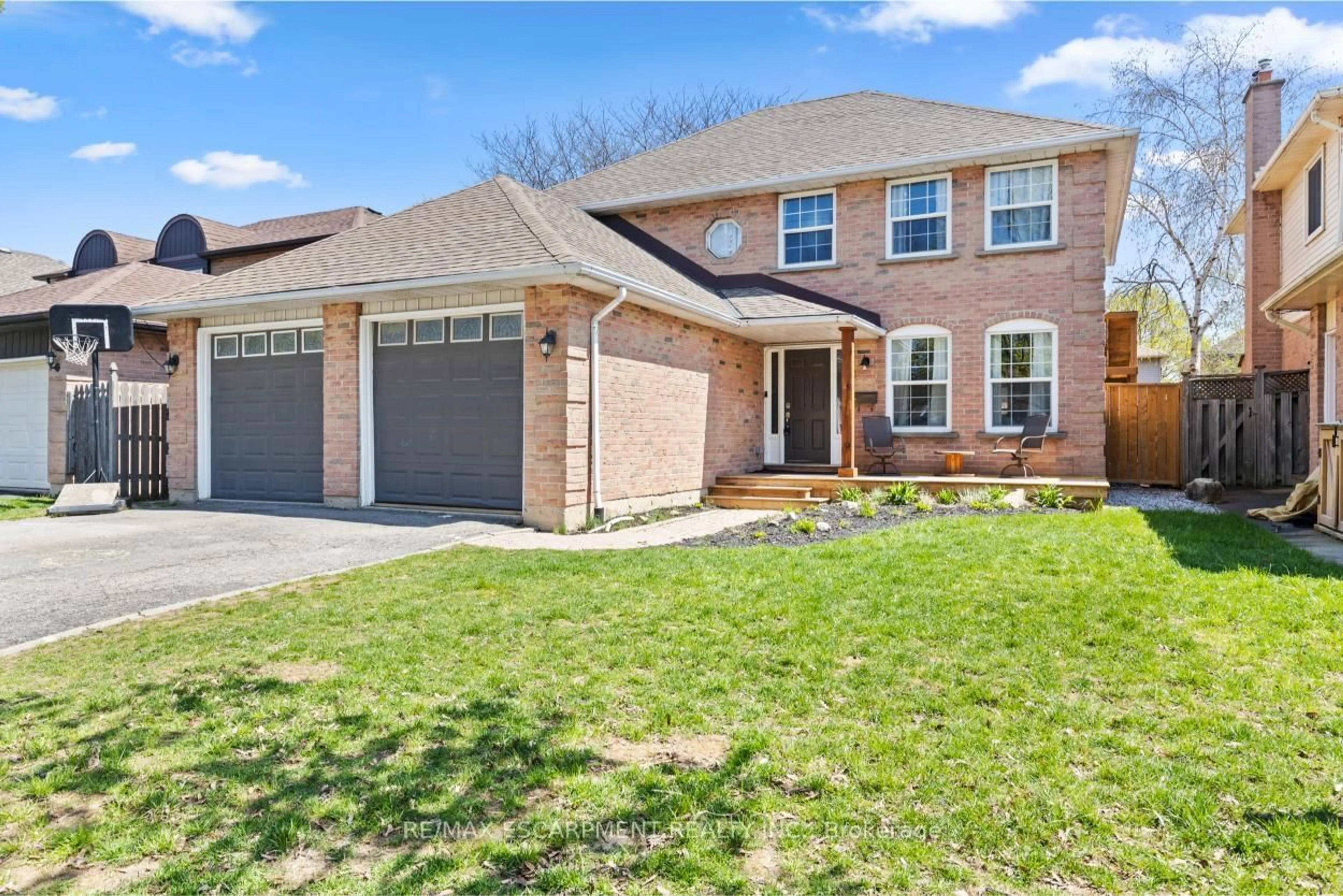 Home with brick exterior material, street for 1169 Vansickle Rd, St. Catharines Ontario L2S 3C9