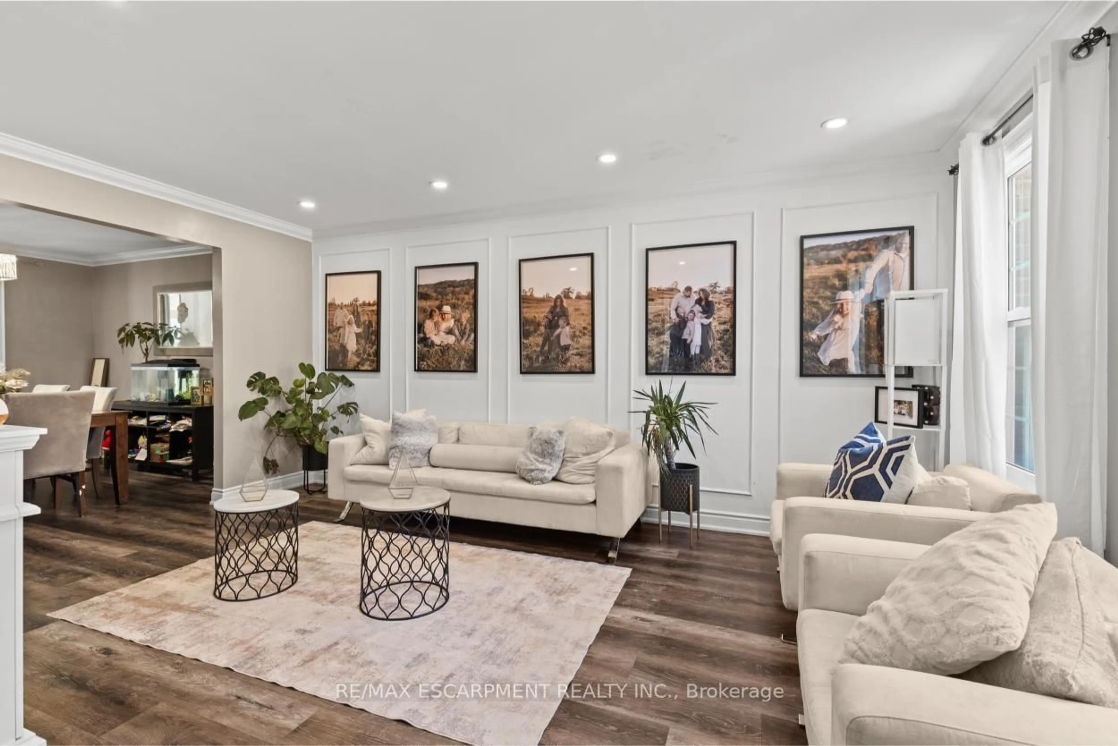 Living room with furniture, unknown for 1169 Vansickle Rd, St. Catharines Ontario L2S 3C9