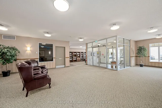 80 Bridge St #205, Tillsonburg 3