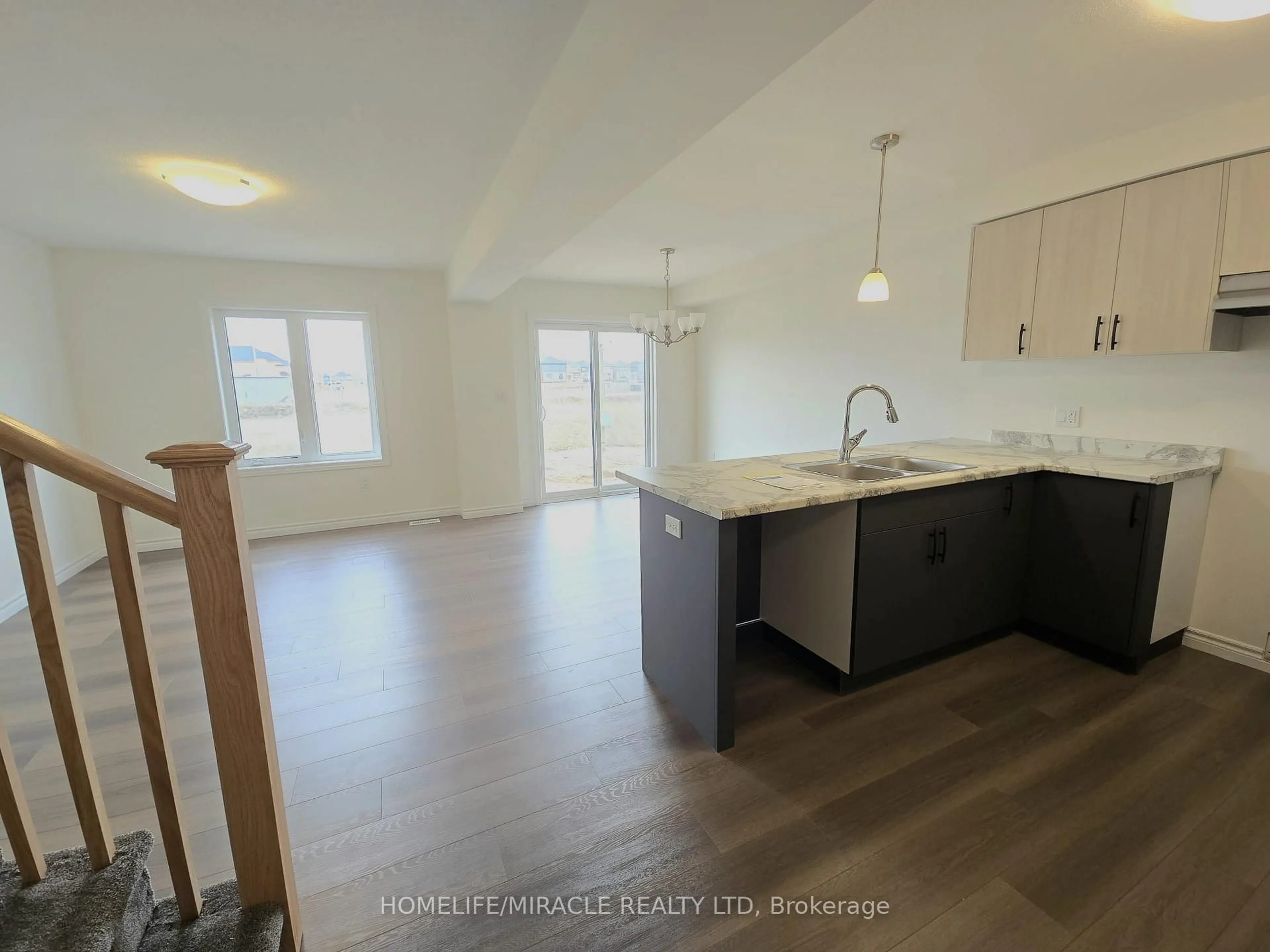 Open concept kitchen, unknown for 115 Mattingley St, Brant Ontario N3L 2M2