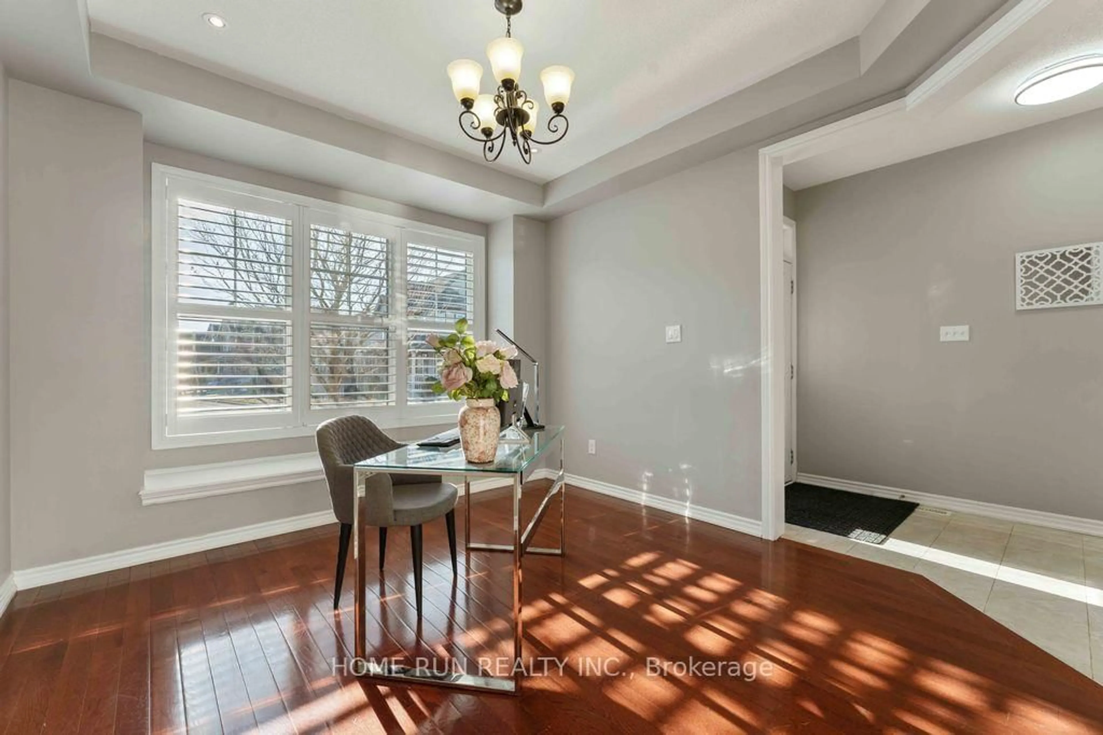 Dining room, wood/laminate floor for 2721 Grand Vista Circ, Ottawa Ontario K2J 0W5