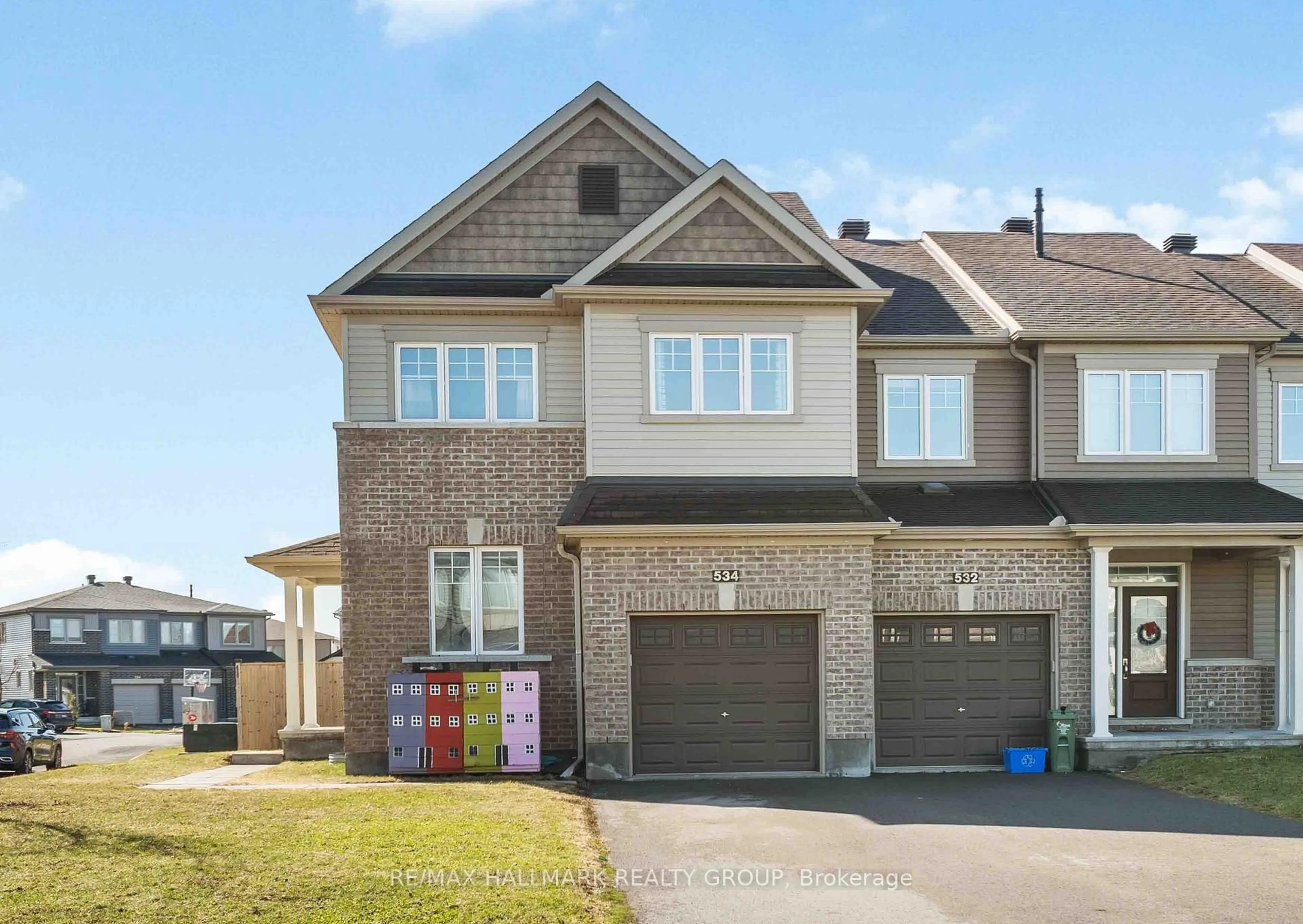 Home with brick exterior material, street for 534 Hyssop St, Orleans Ontario K4A 1B9