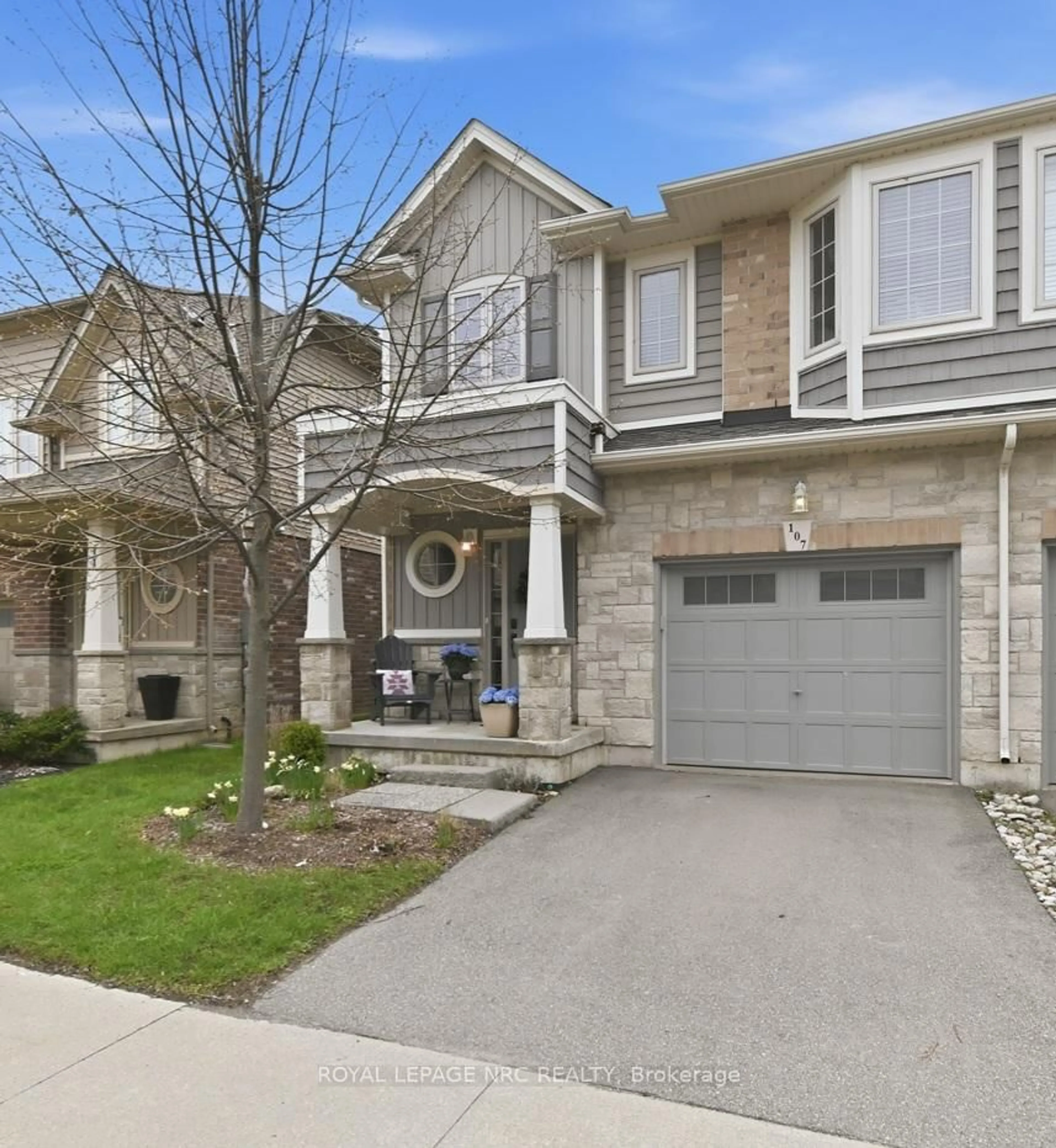 Unknown for 107 Dunrobin Lane, Grimsby Ontario L3M 4E8