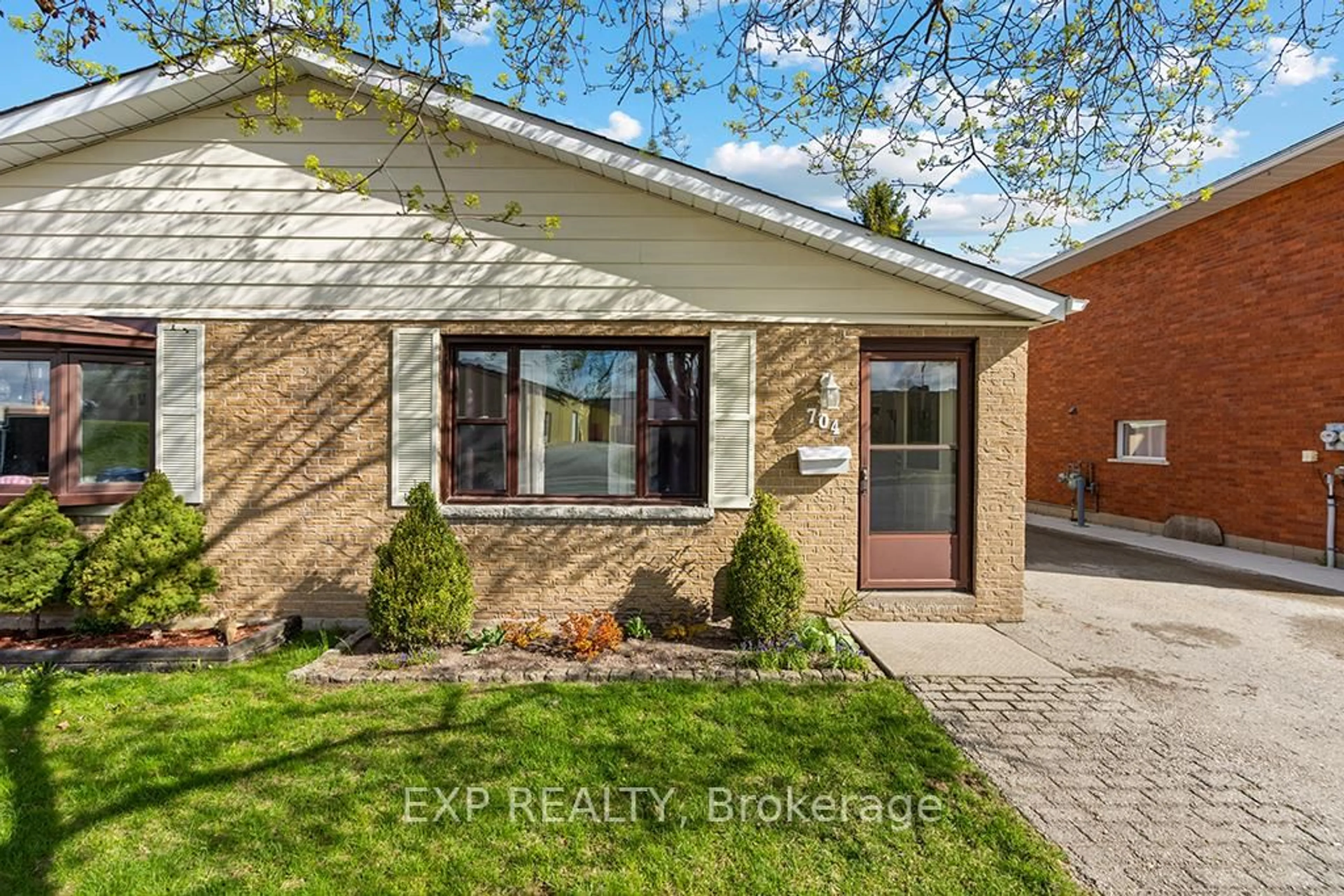 Home with brick exterior material, street for 704 11th St, Hanover Ontario N4N 3J4