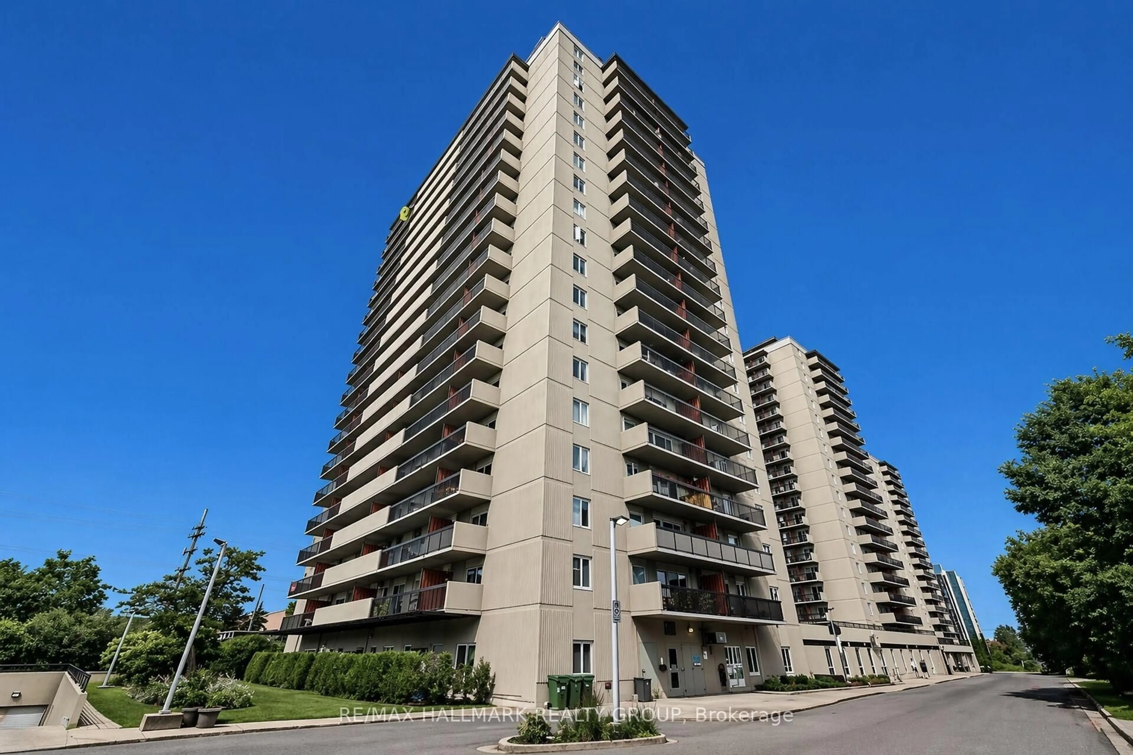 Unknown for 158C McArthur Ave #1408, Ottawa Ontario K1L 8E7
