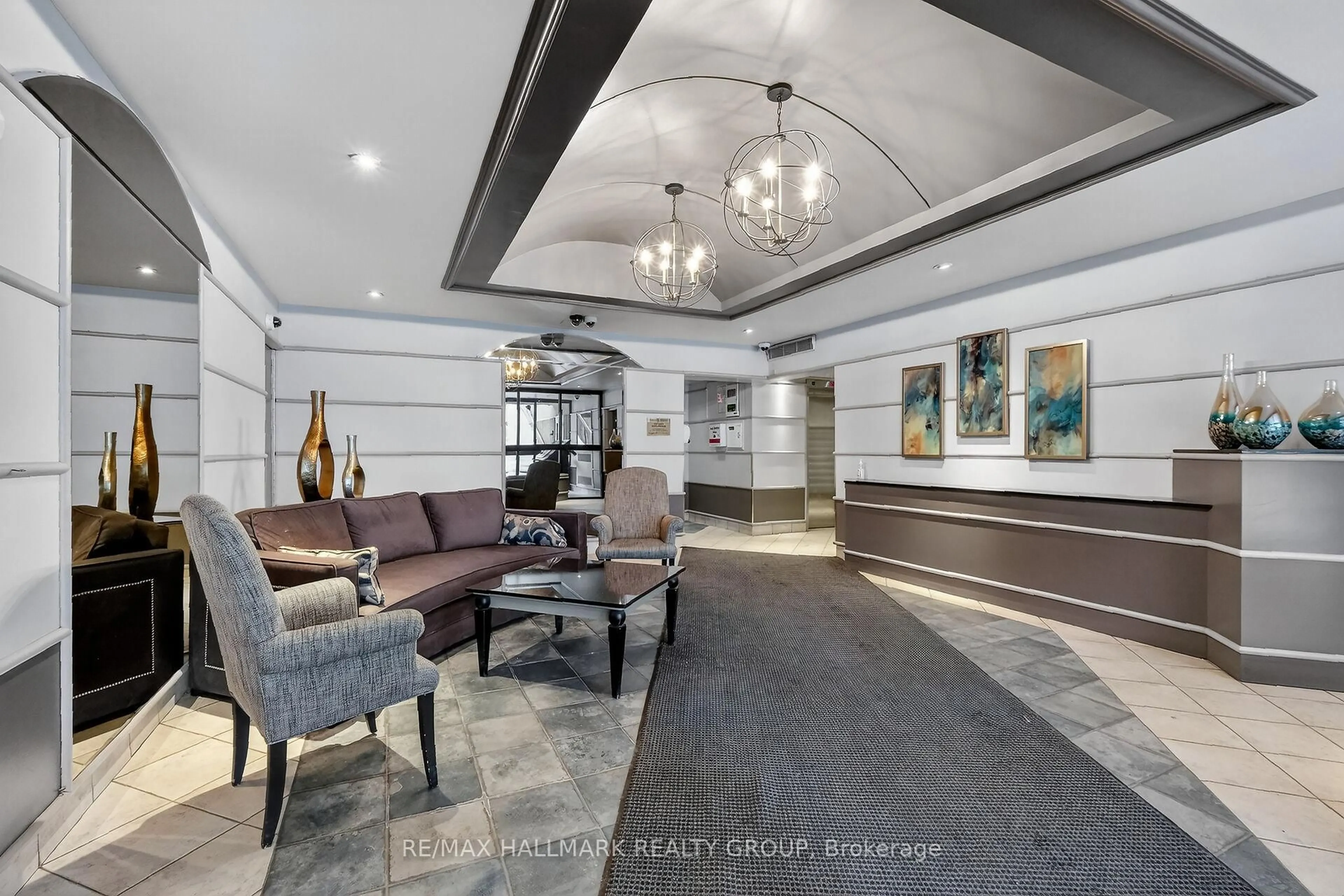 Lobby for 158C McArthur Ave #1408, Ottawa Ontario K1L 8E7