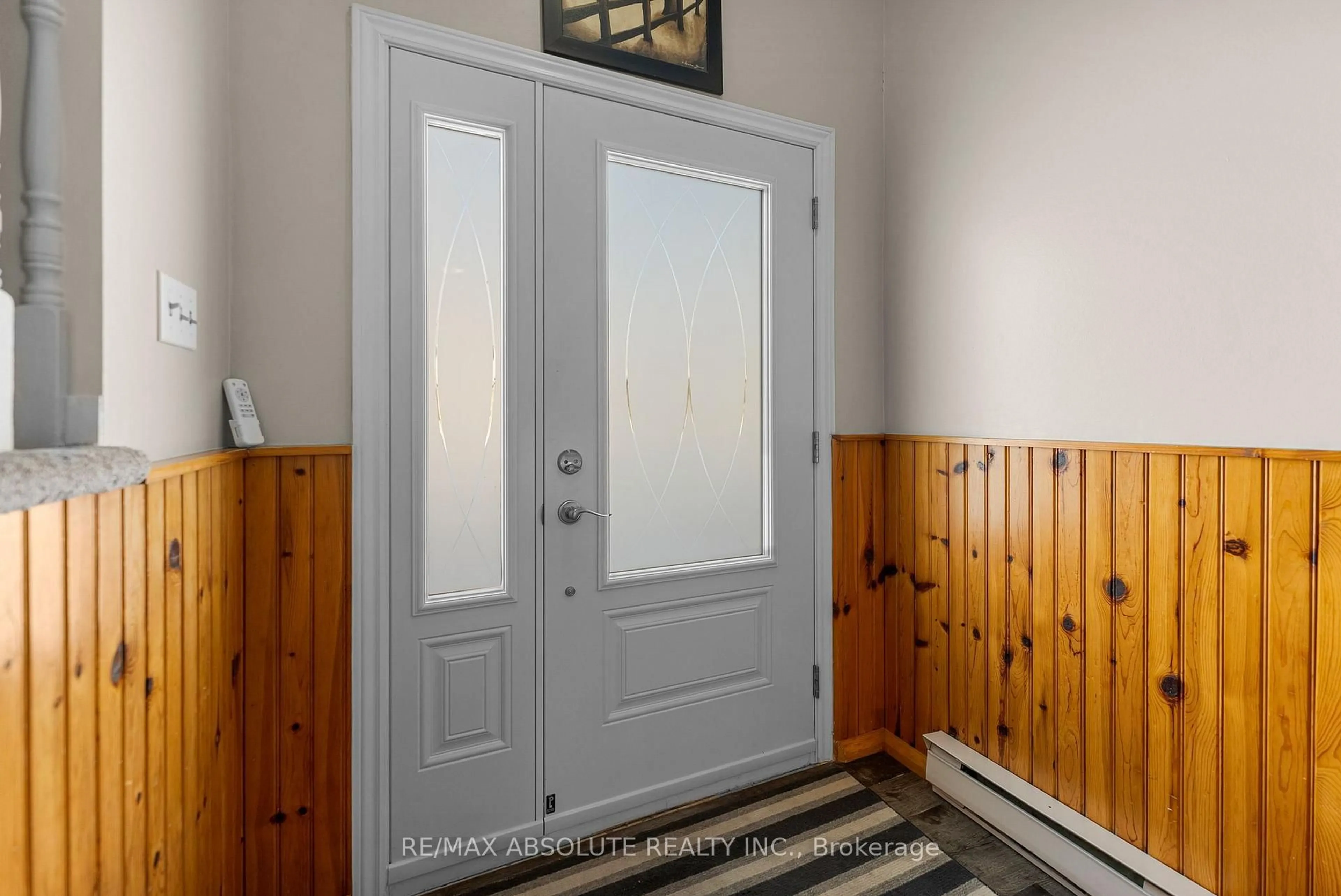 Indoor entryway for 95 Seventh Ave, Arnprior Ontario K7S 3S8