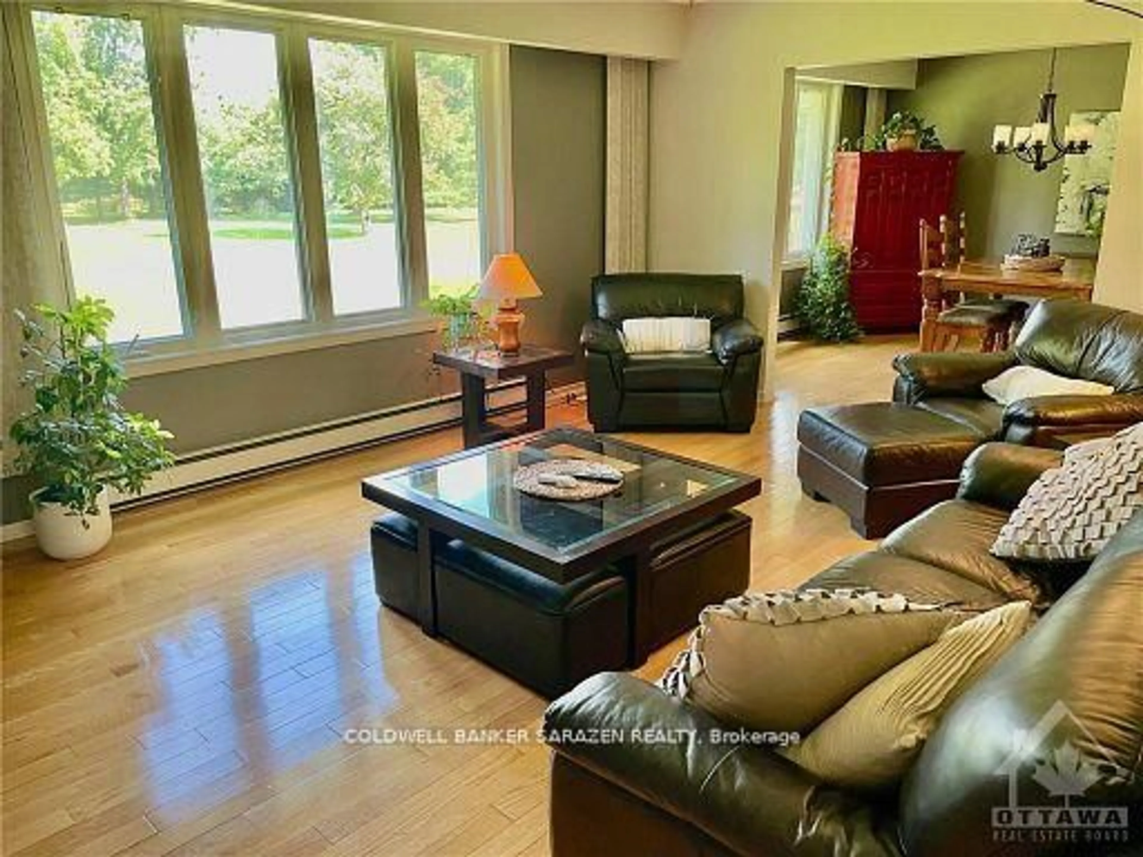 Living room with furniture, wood/laminate floor for 162 JACK LOUGHEED Way, Fitzroy Harbour Ontario K0A 1X0
