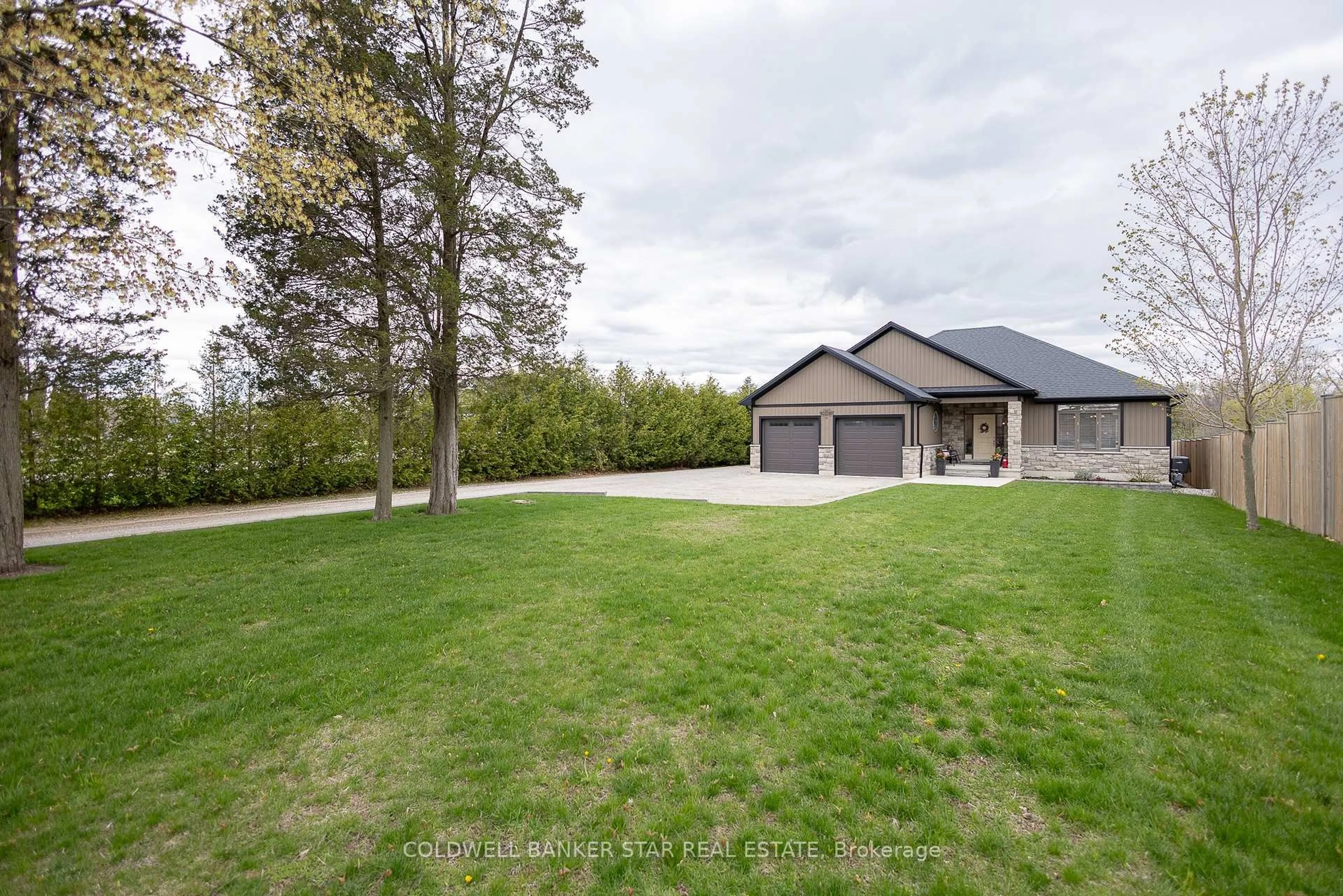 A pic from outside/outdoor area/front of a property/back of a property/a pic from drone, unknown for 53710 Heritage Line, Bayham Ontario N5H 2R1