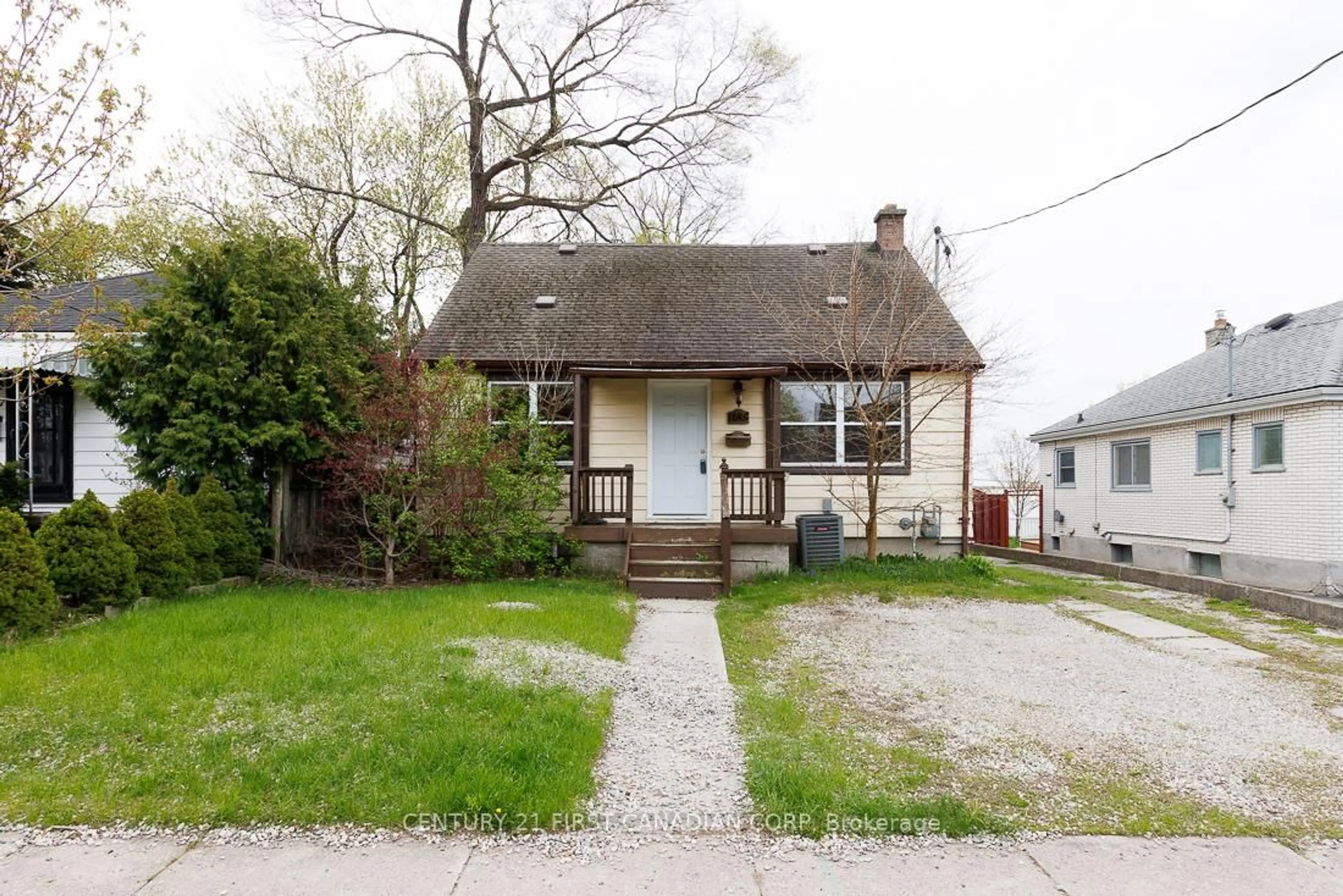 Unknown for 1185 Albany St, London East Ontario N5W 3L6