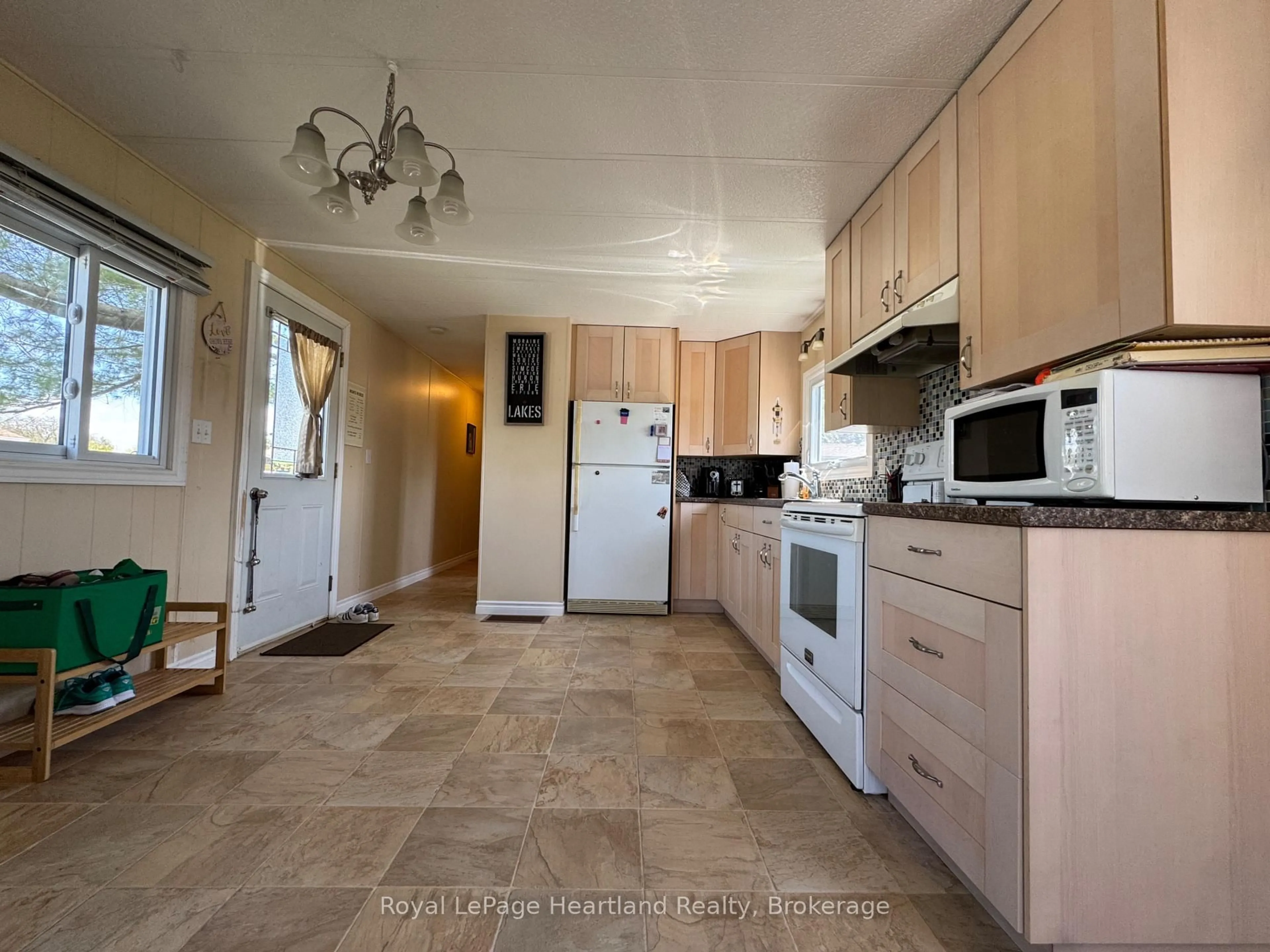 Standard kitchen, ceramic/tile floor for 39724 Amberley Rd #36, Morris Turnberry Ontario N0G 2W0