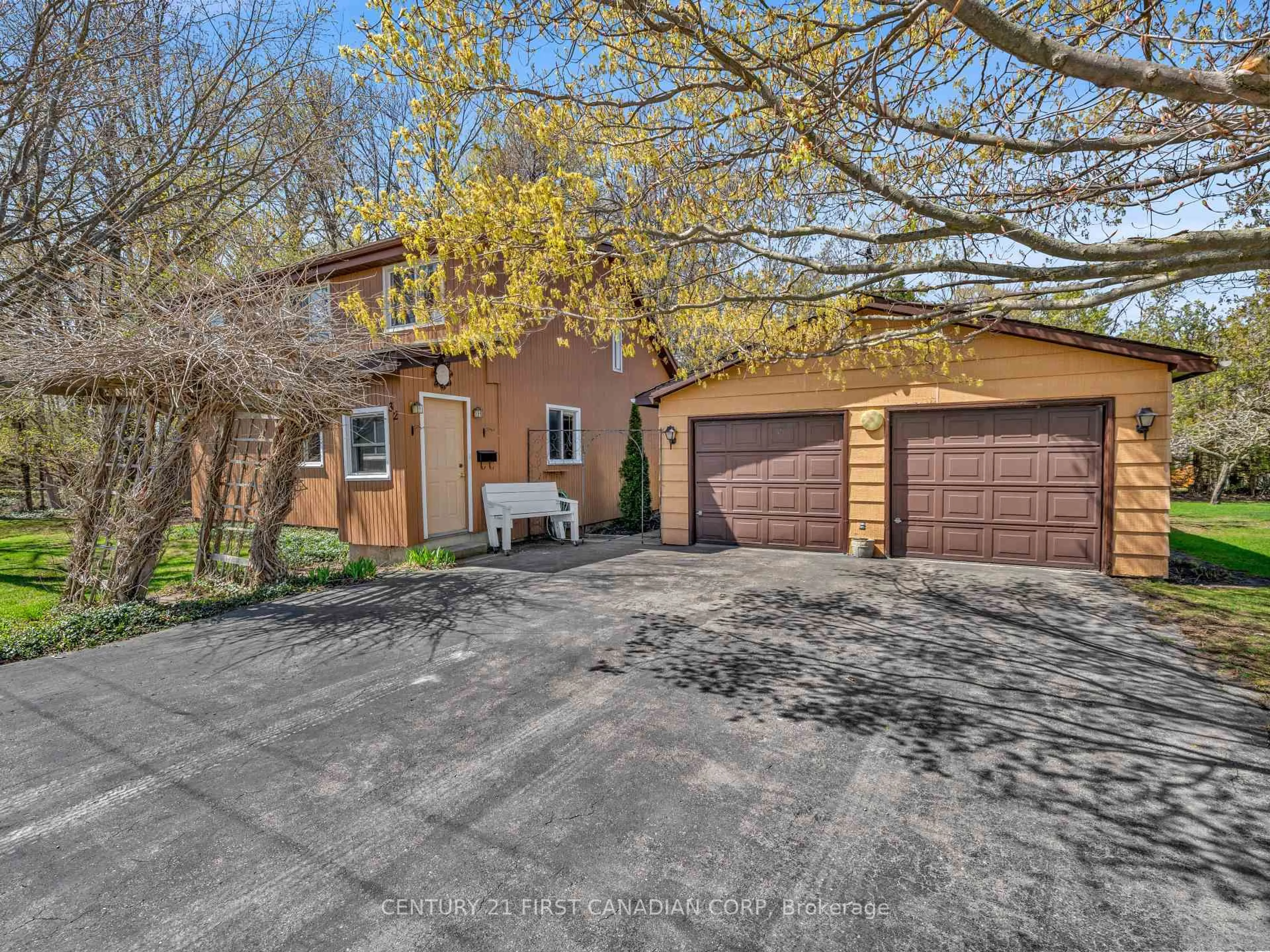 Unknown for 74387 Driftwood Dr, Bluewater Ontario N0M 1G0