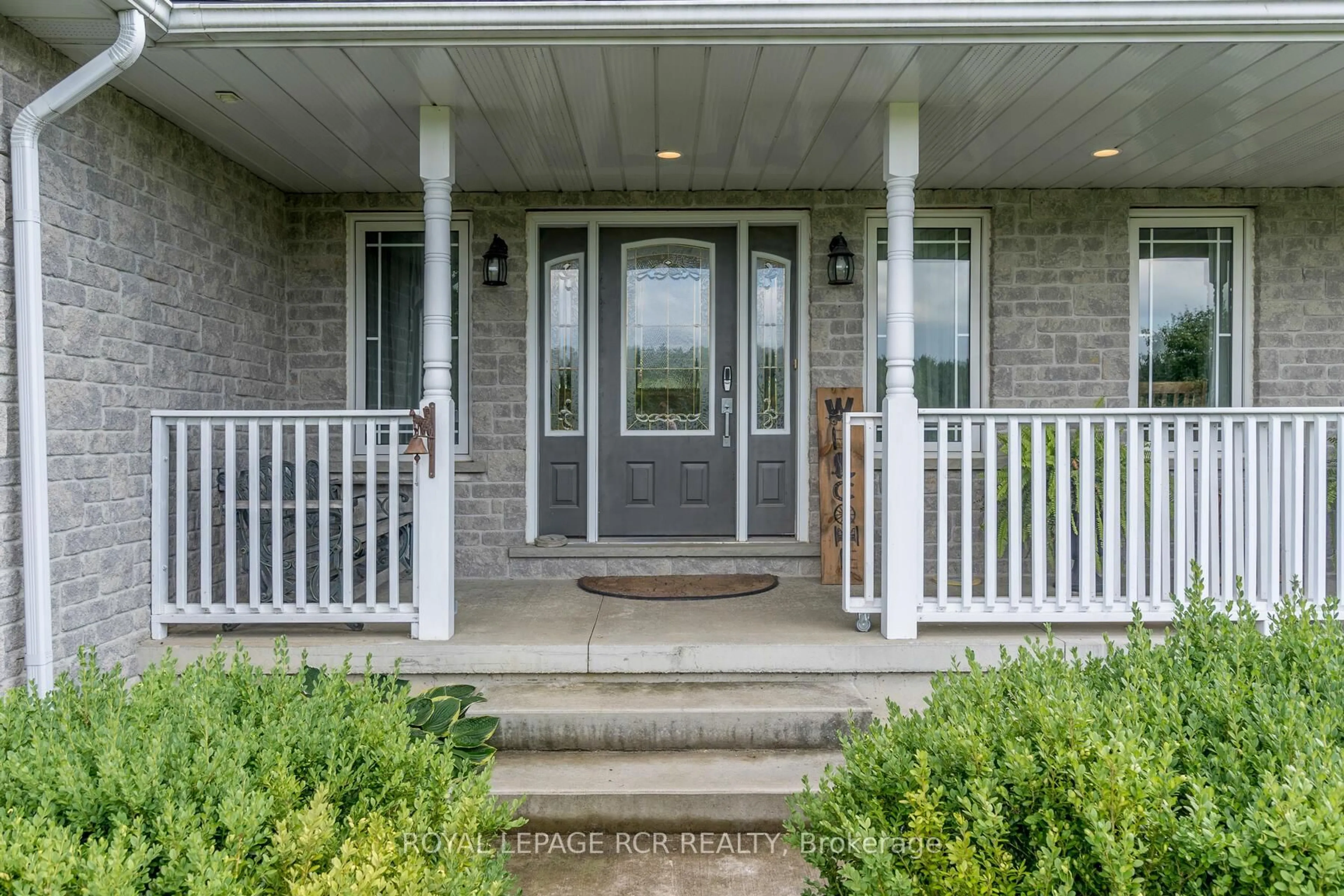 Indoor entryway for 102554 Road 49 Rd, West Grey Ontario N0G 1C0