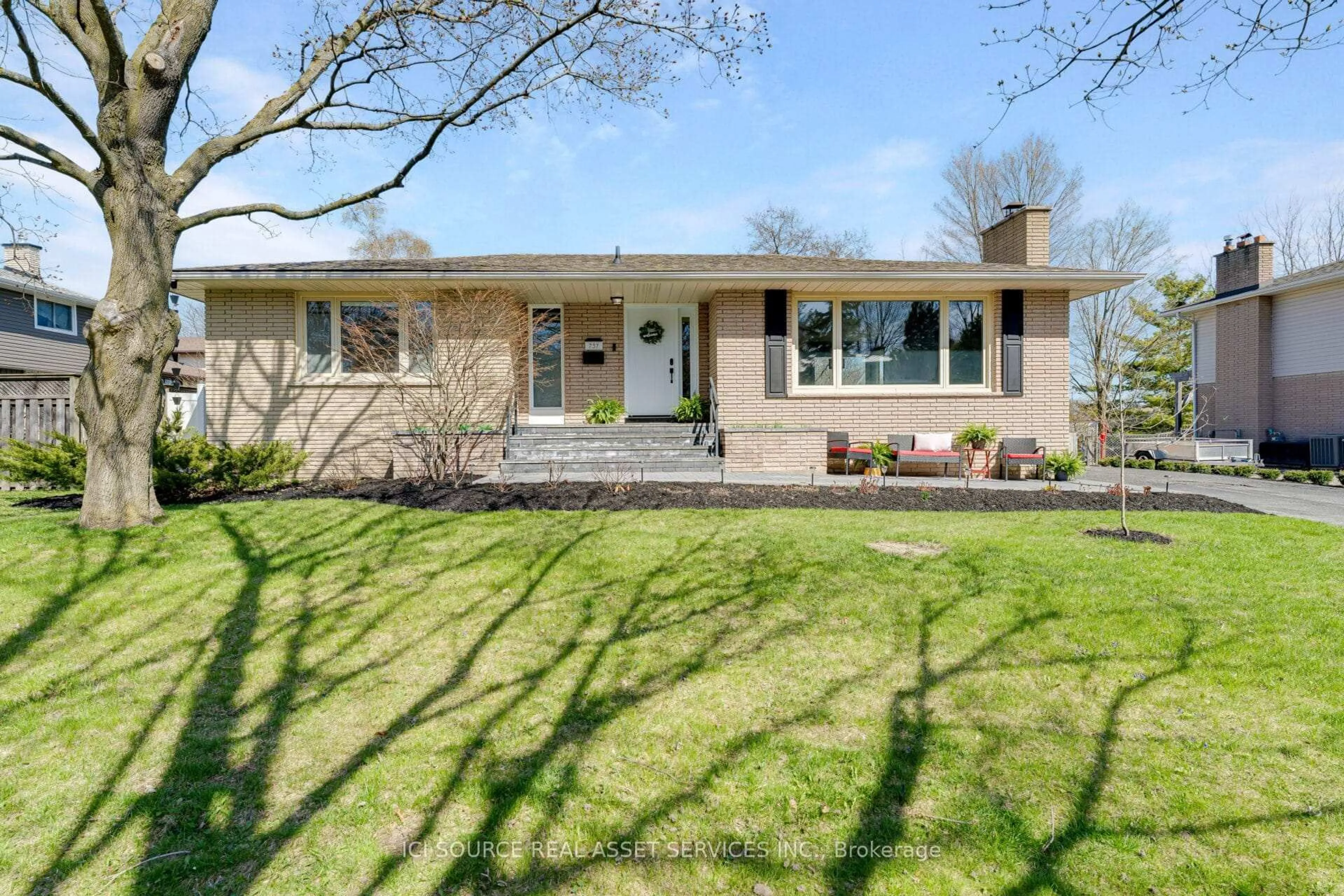 Unknown for 737 Holgate Cres, Kingston Ontario K7M 5A7
