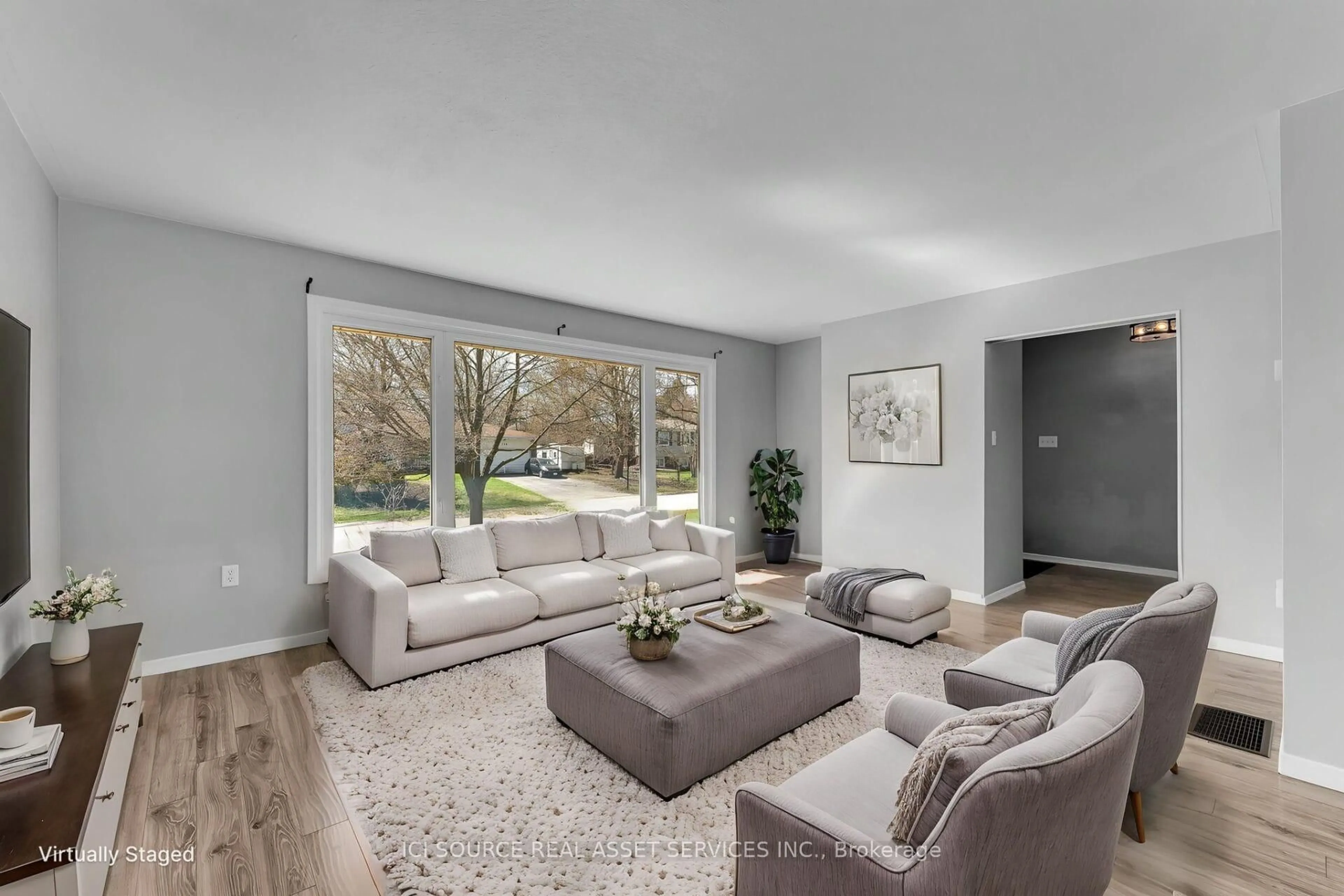 Living room with furniture, unknown for 737 Holgate Cres, Kingston Ontario K7M 5A7