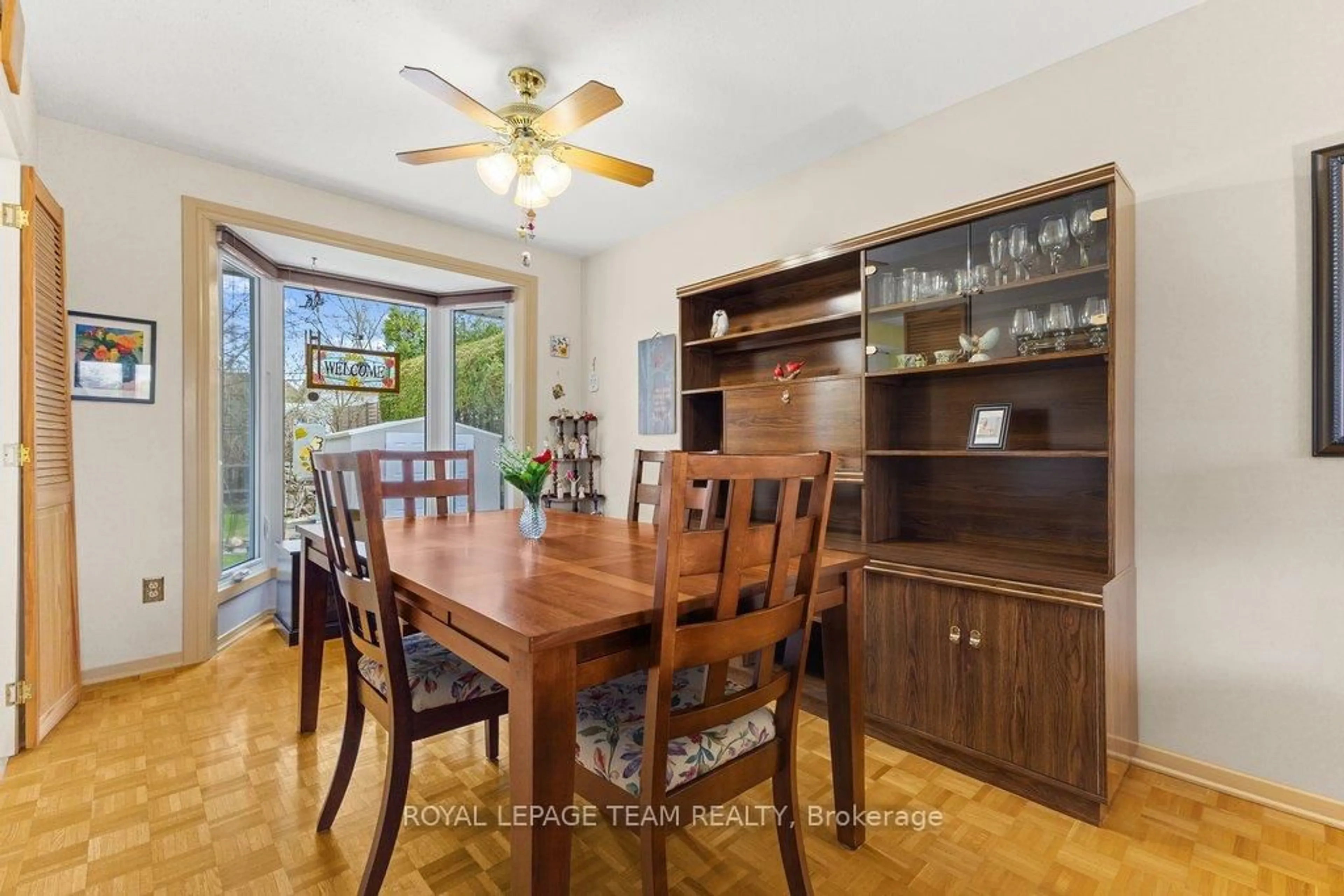 Dining room, wood/laminate floor for 2368 Ogilvie Rd, Ottawa Ontario K1J 7N6