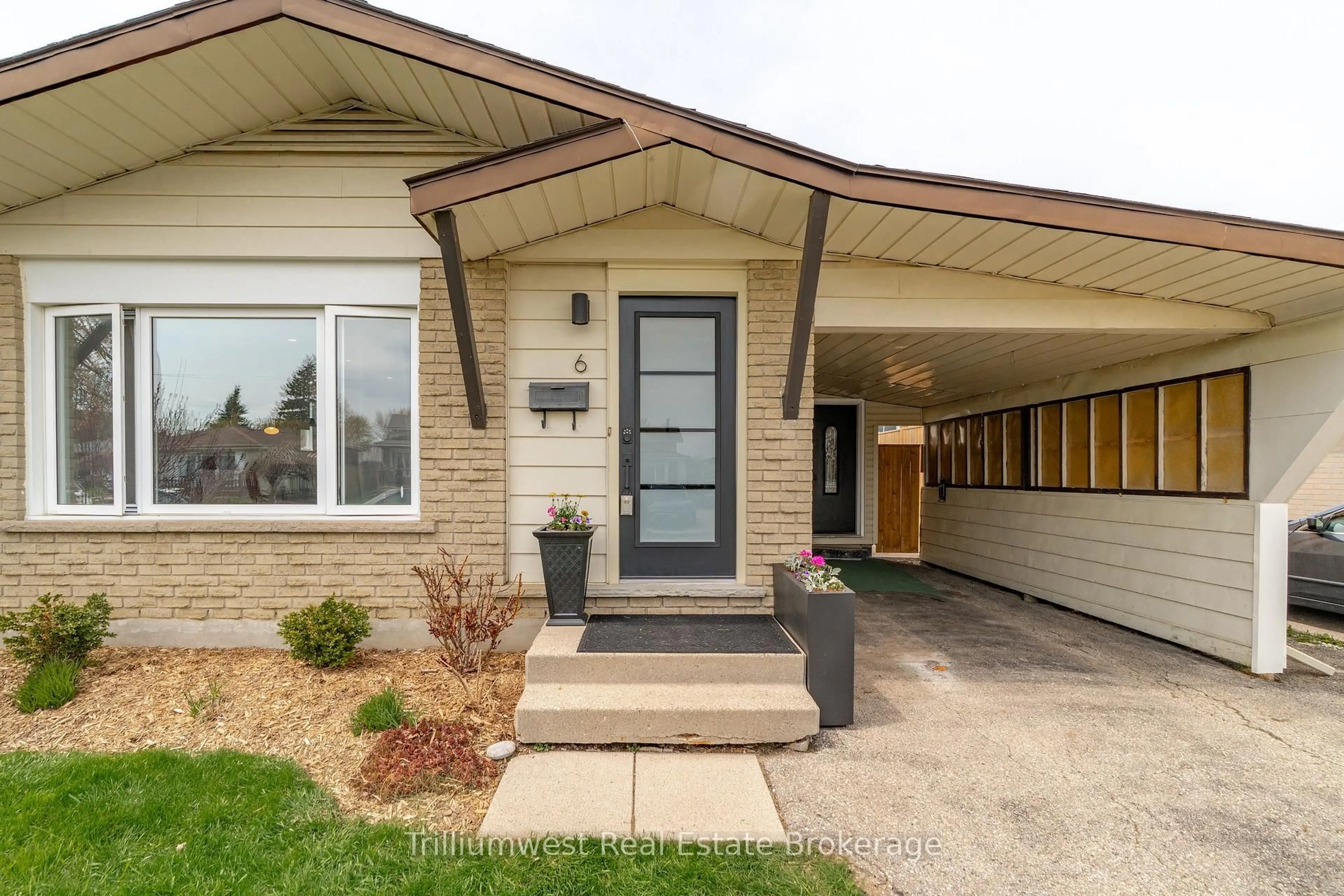 Unknown for 6 Broken Oak Cres, Kitchener Ontario N2N 1N7