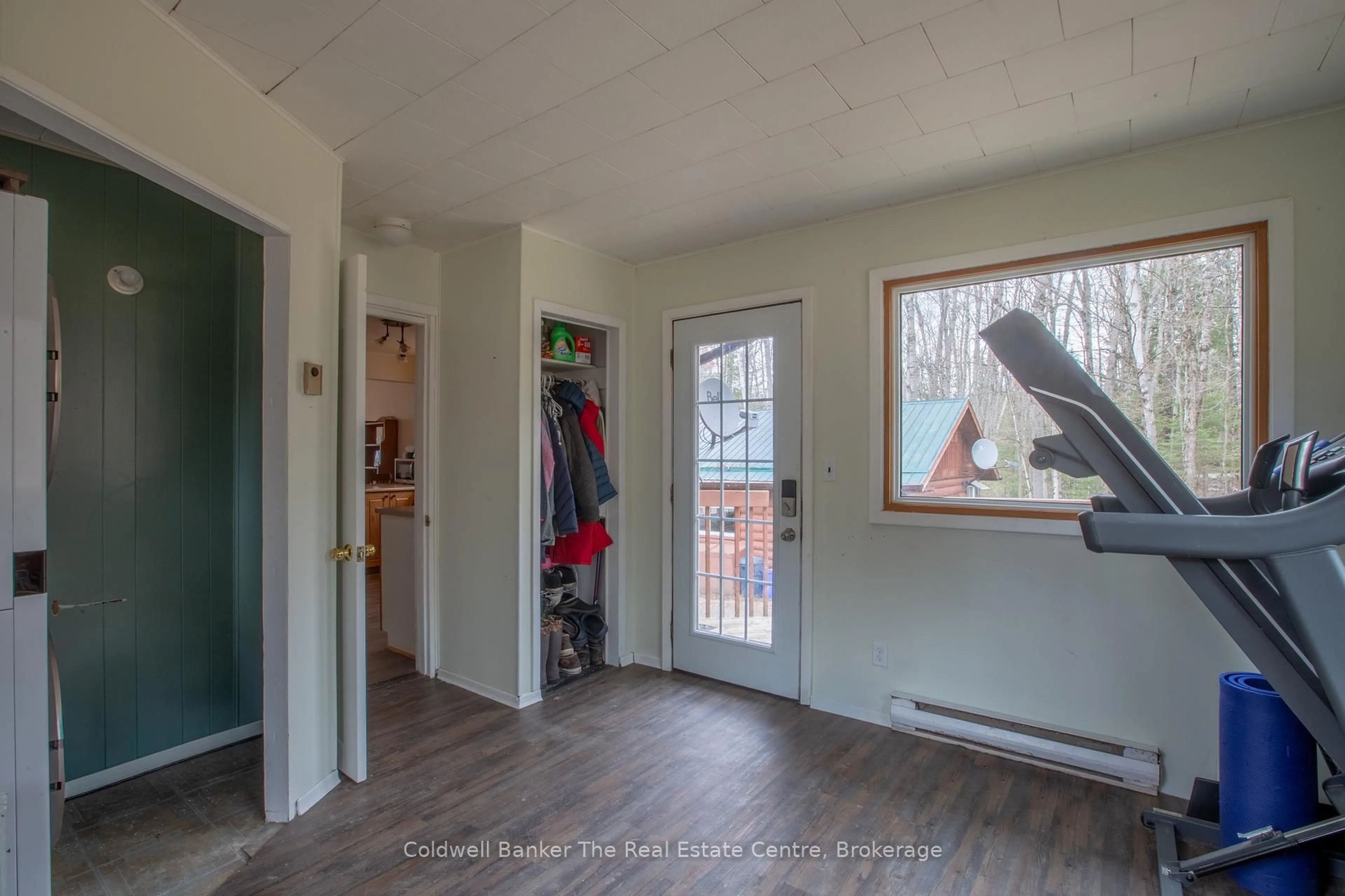 Indoor entryway for 3016 118 Highway, Bracebridge Ontario P1L 1X1