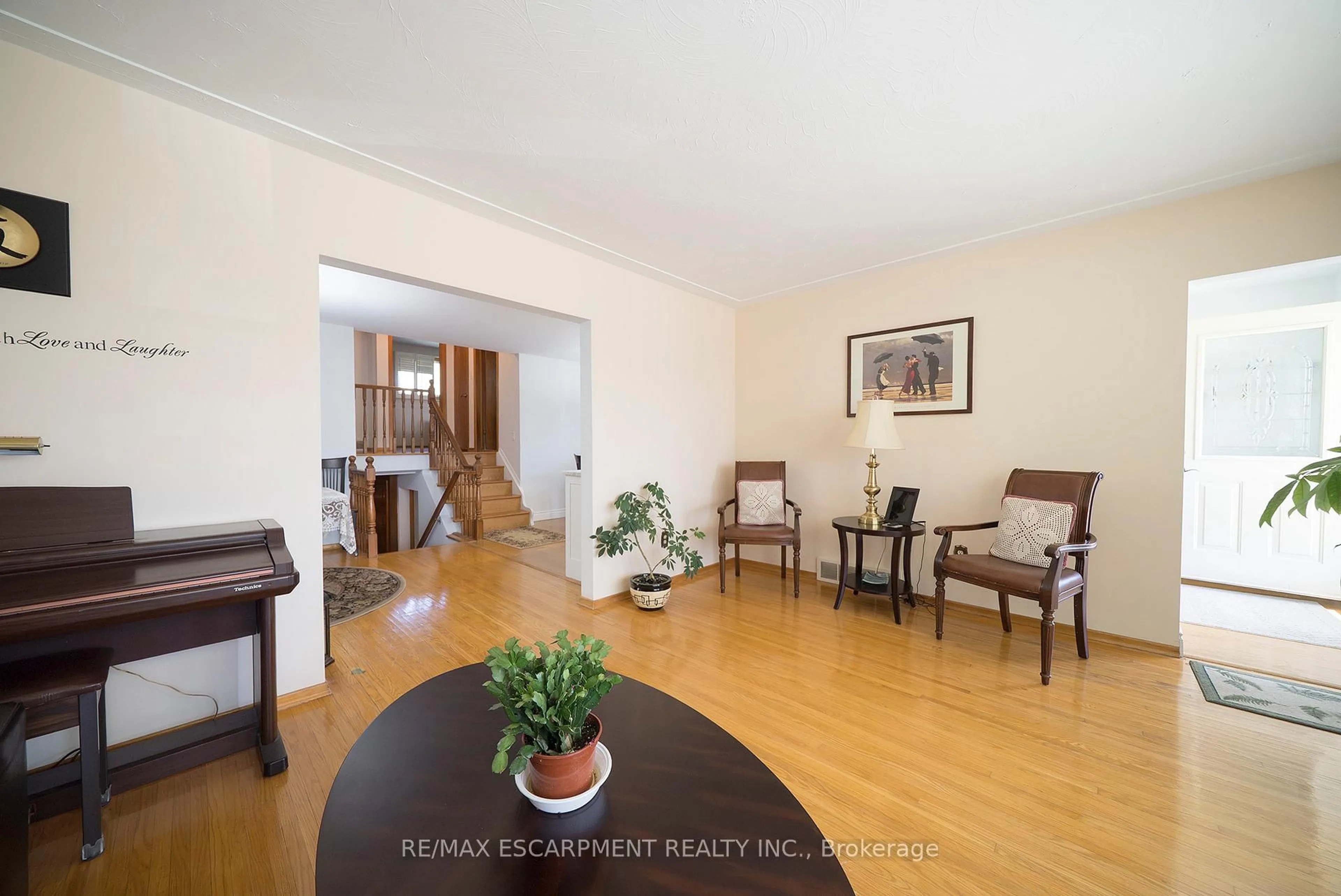 Unknown for 176 Kimberly Dr, Hamilton Ontario L8K 4L1