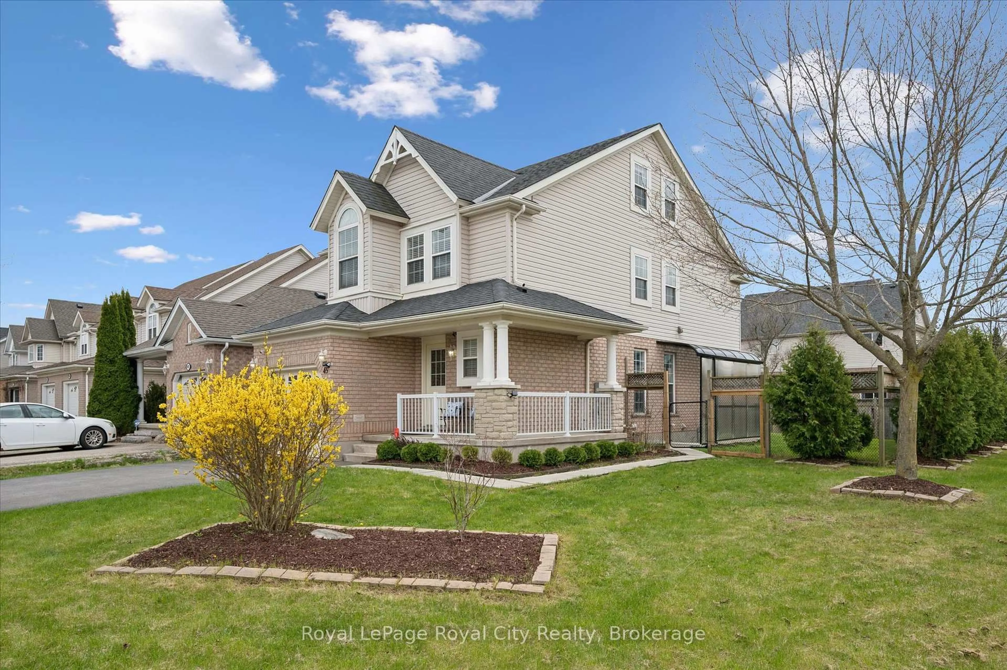 Home with vinyl exterior material, street for 45 Darling Cres, Guelph Ontario N1L 1P8