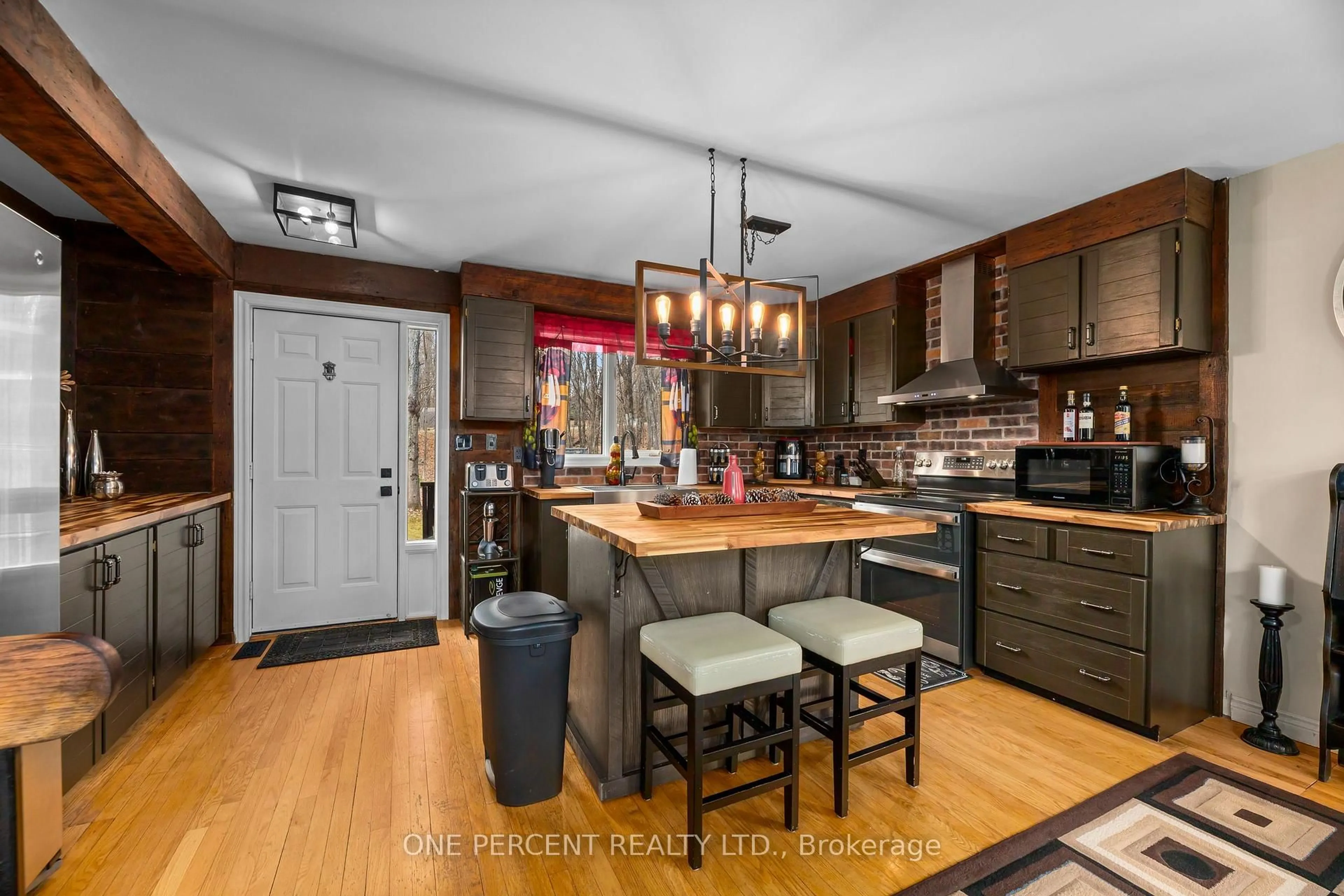 Open concept kitchen, unknown for 1069 Chalet Rd, Dysart et al Ontario K0M 1S0