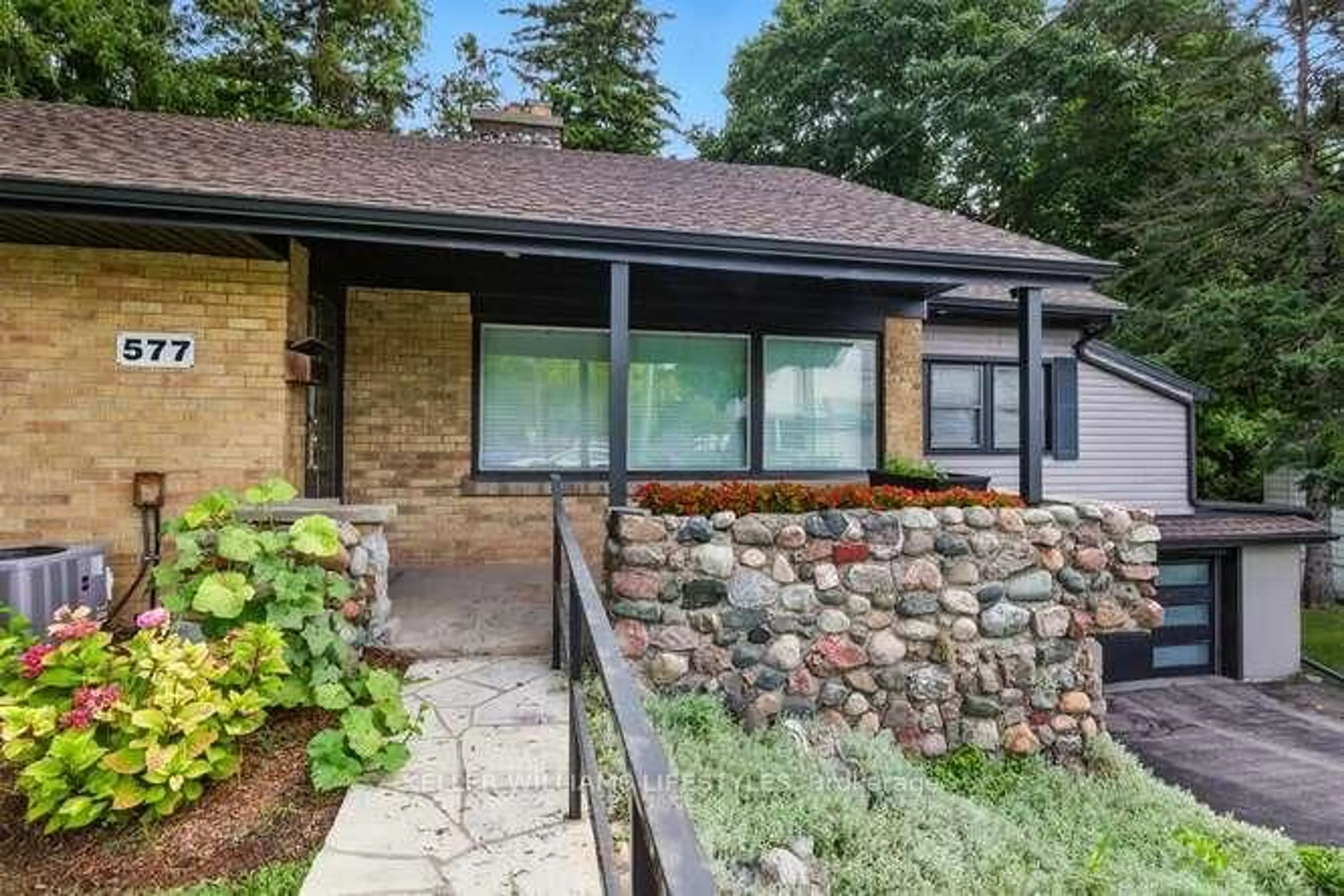 Home with brick exterior material, unknown for 577 Wonderland Rd, London North Ontario N6H 3E2