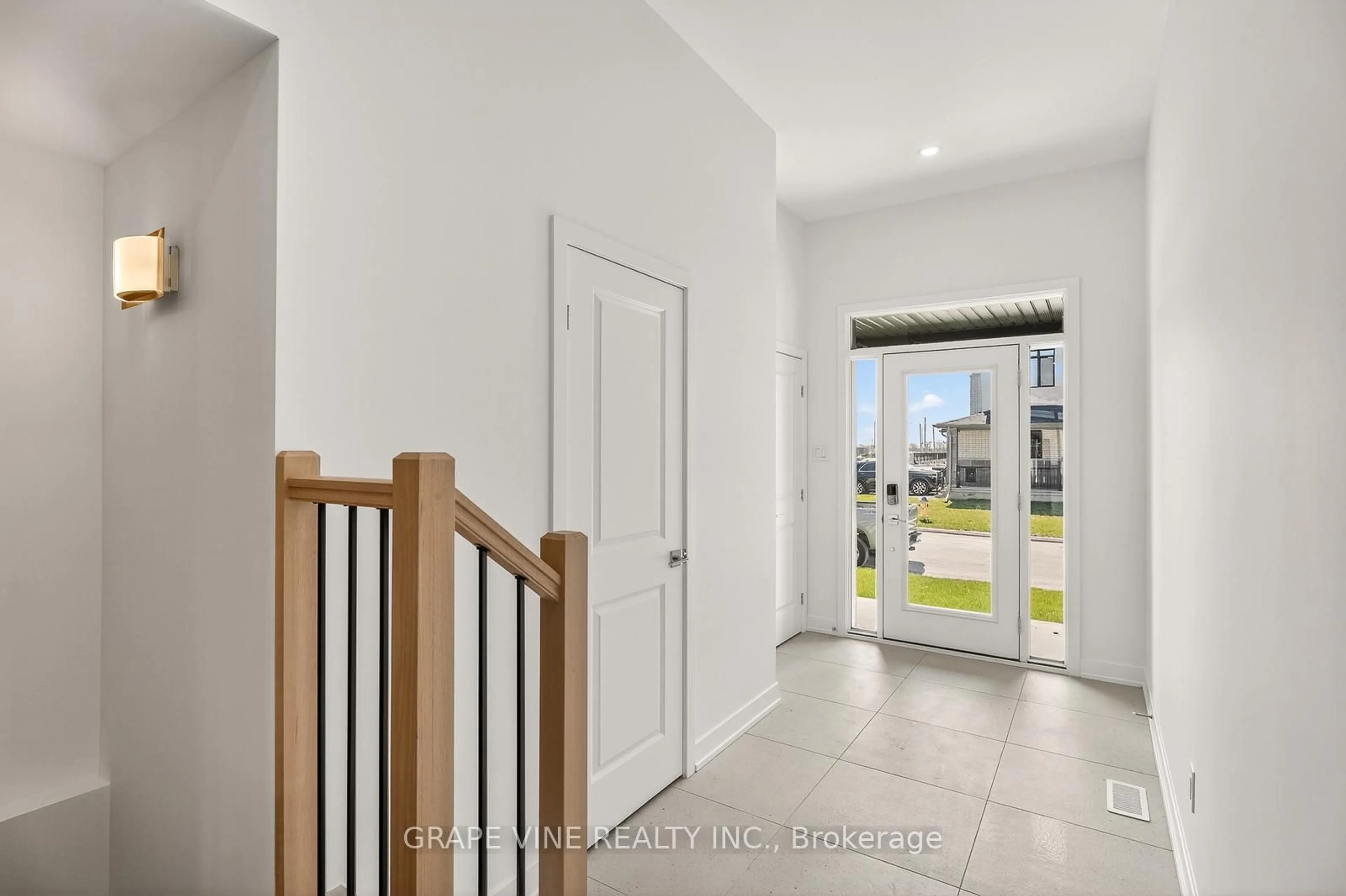 Indoor entryway for 93 San Felice Circ, Kanata Ontario K2S 2R9