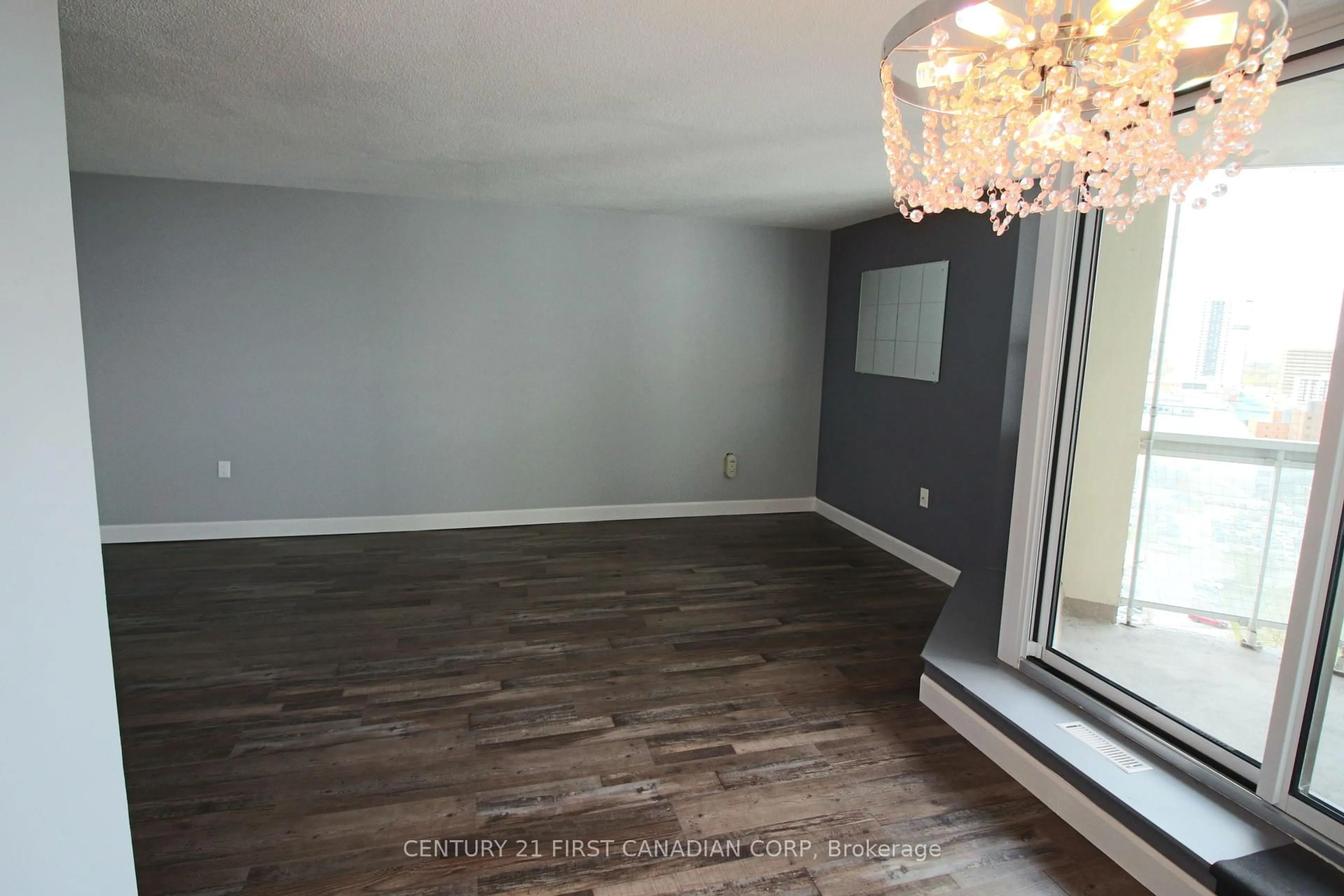 A pic of a room for 323 Colborne St #1902, London East Ontario N6B 3N8