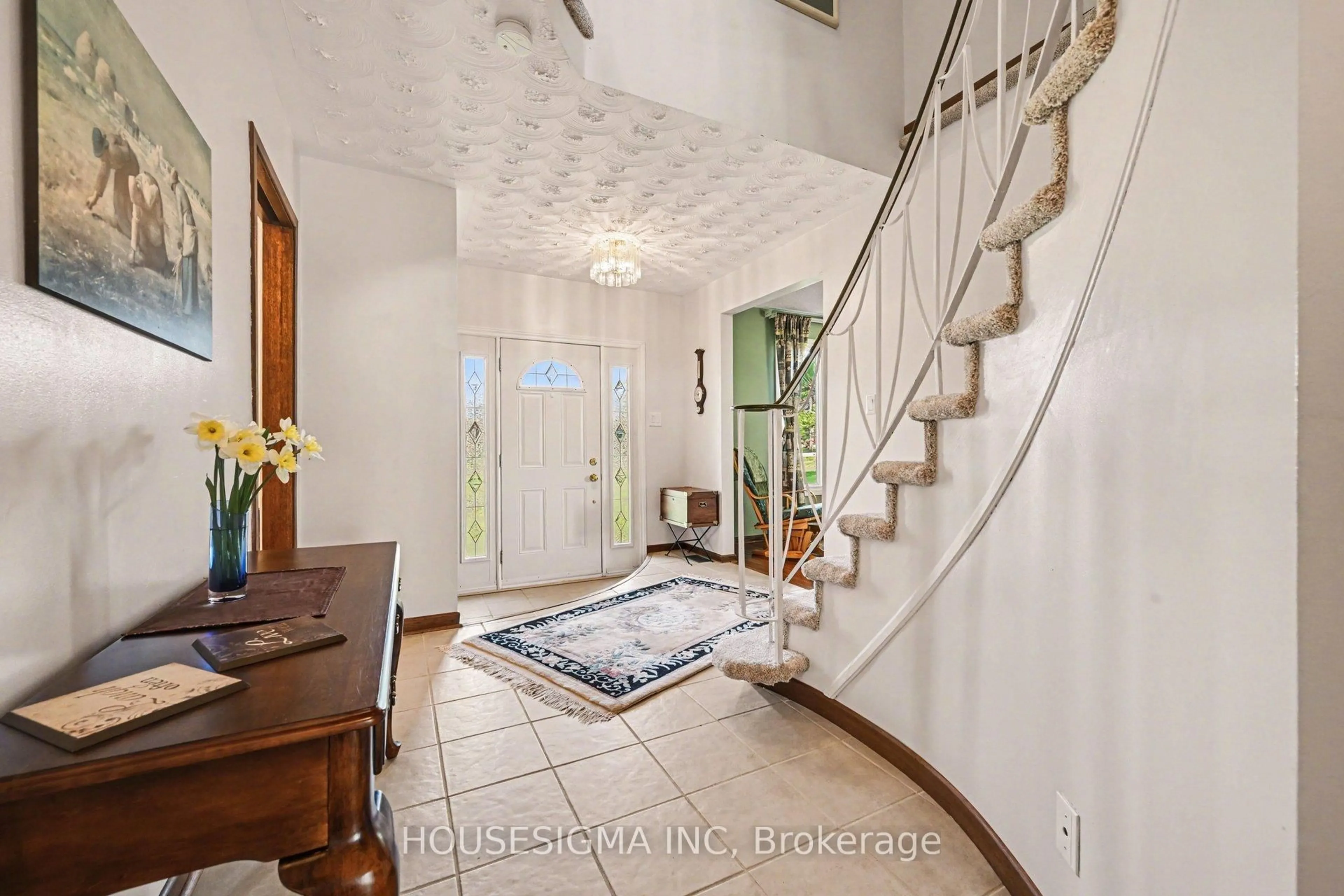 Indoor entryway for 62 Hurd St, North Grenville Ontario K0G 1J0