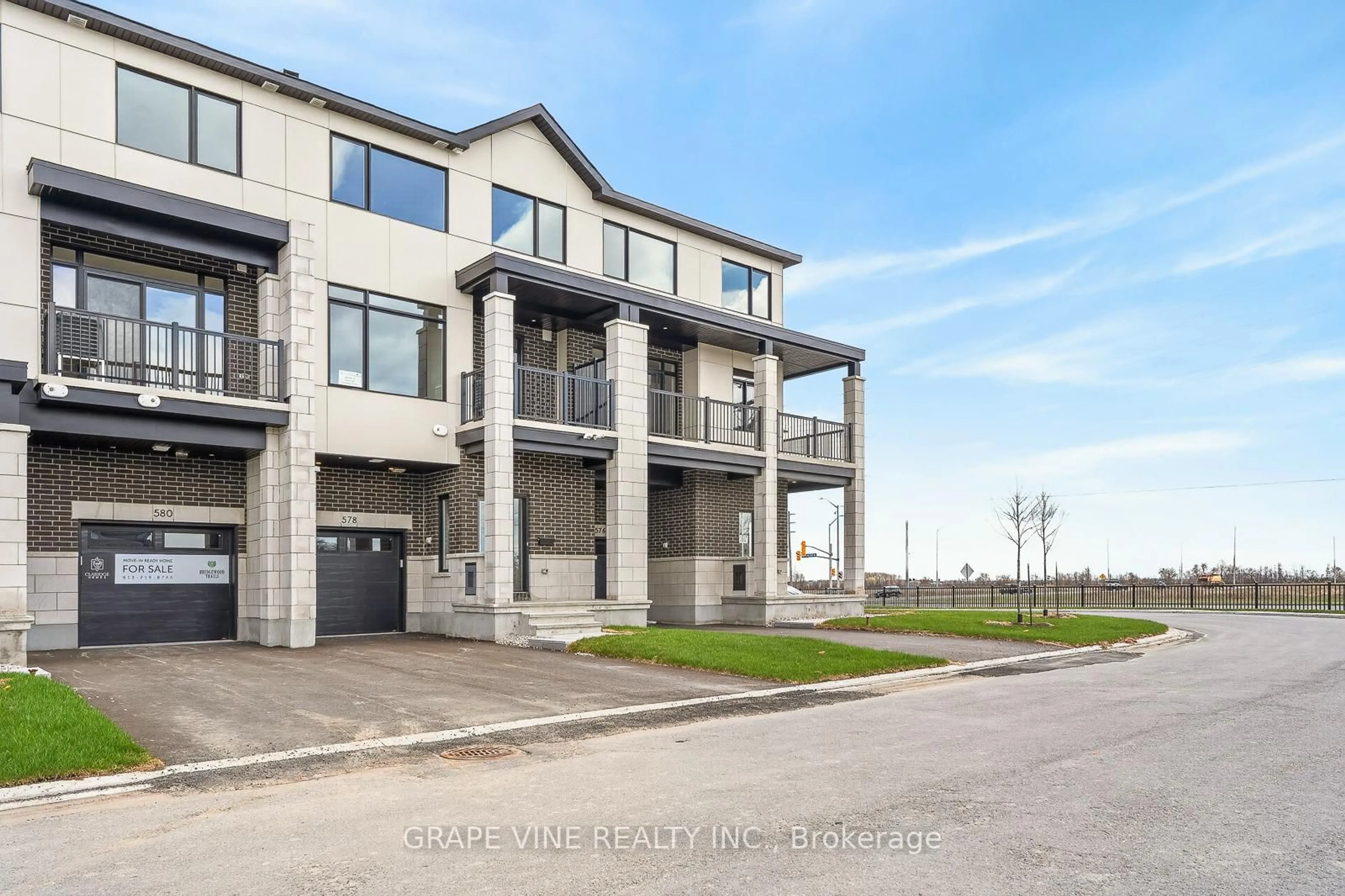 Unknown for 578 Arbia Rdge, Kanata Ontario K2S 2S4