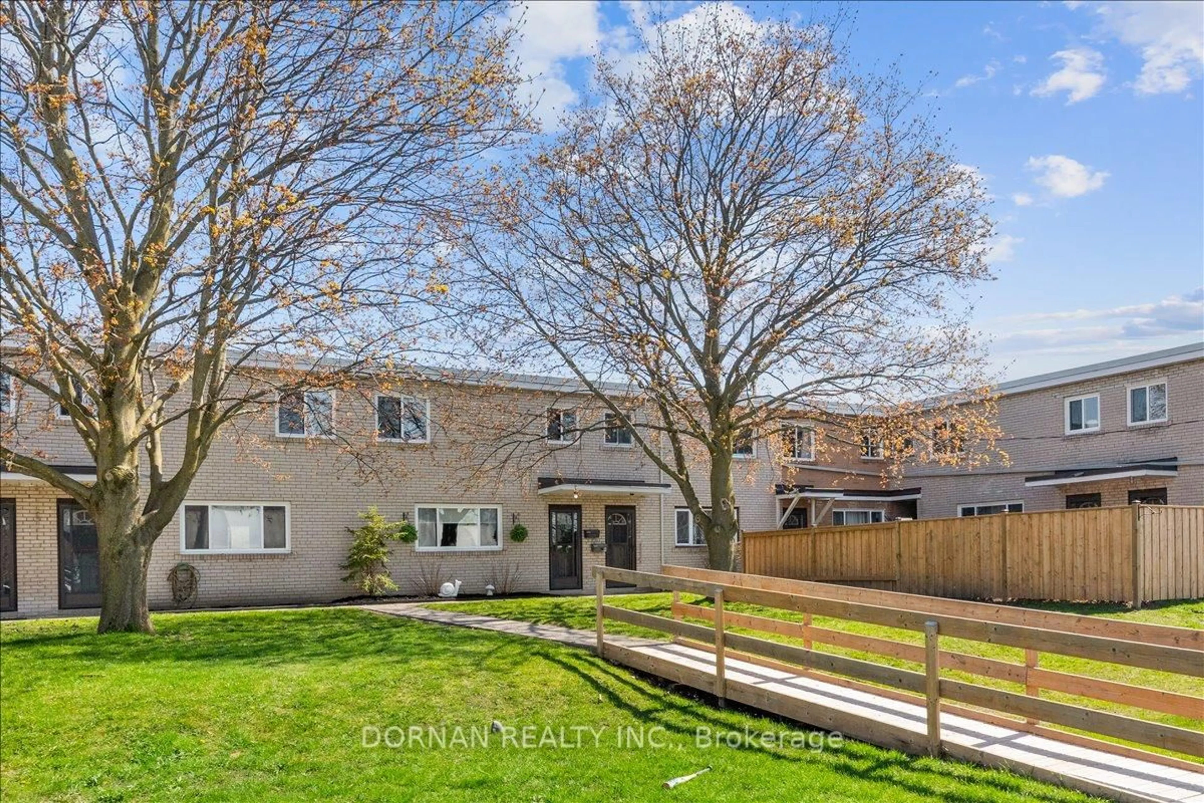 A pic from outside/outdoor area/front of a property/back of a property/a pic from drone, street for 137 Furnace St #6, Cobourg Ontario K9A 2E5