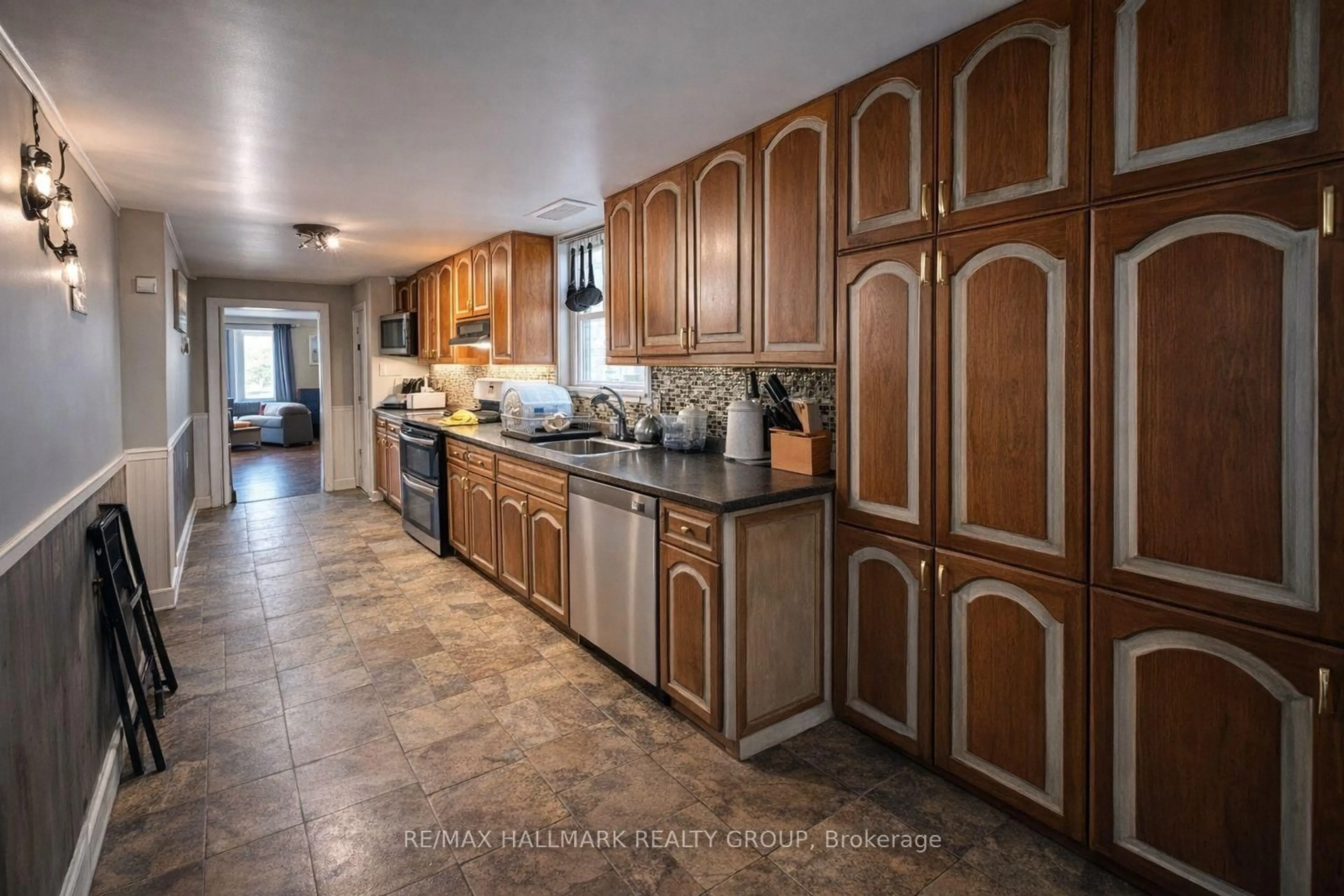 Unknown for 174 REGENT St, Hawkesbury Ontario K6A 1E8
