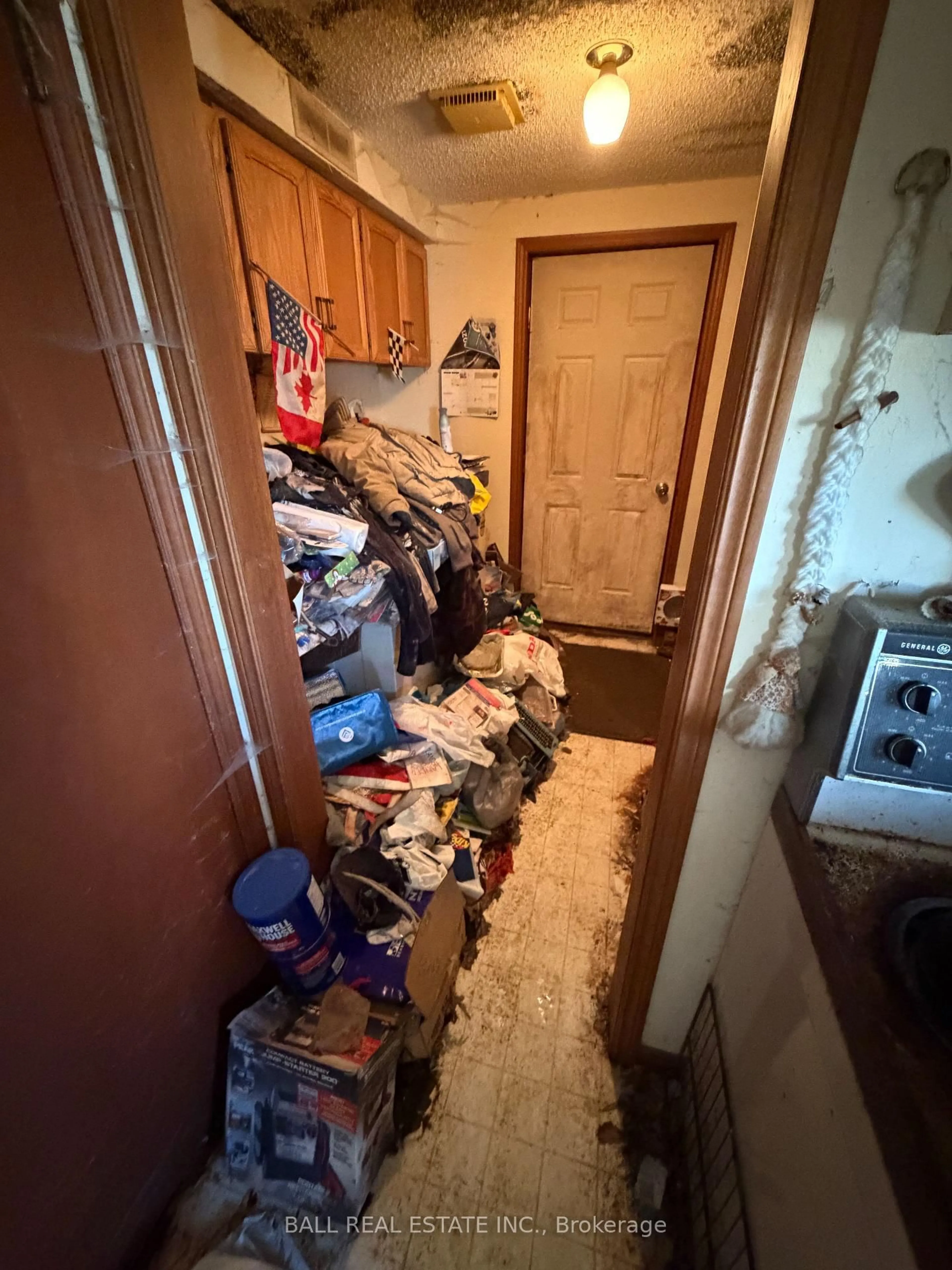 A pic of a room for 892 Carmel Cres, Cavan Monaghan Ontario L0A 1G0