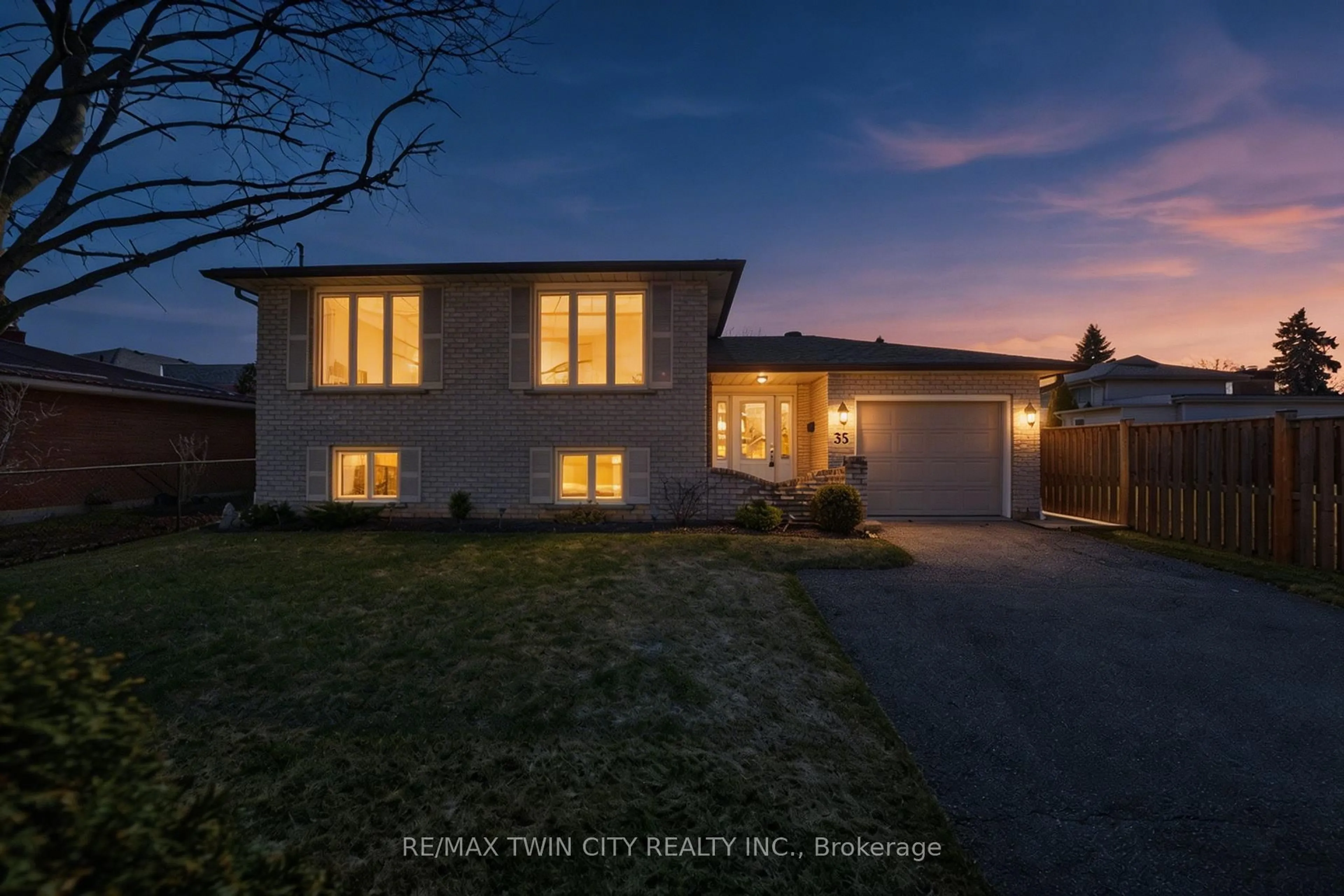 A pic from outside/outdoor area/front of a property/back of a property/a pic from drone, street for 35 Bernard Ave, Brantford Ontario N3R 7K7