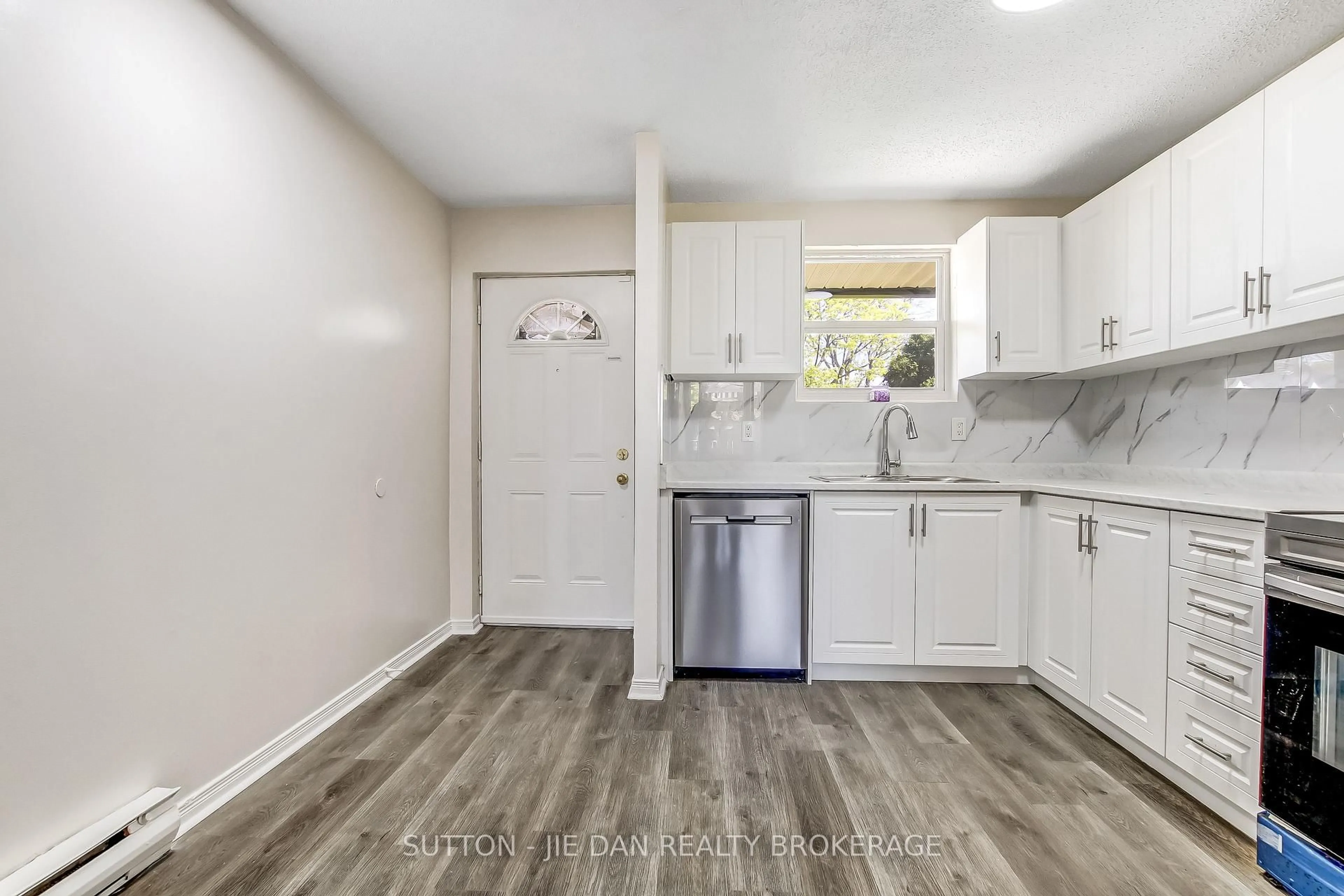 Unknown for 1919 TRAFALGAR St #3, London East Ontario N5V 1A1
