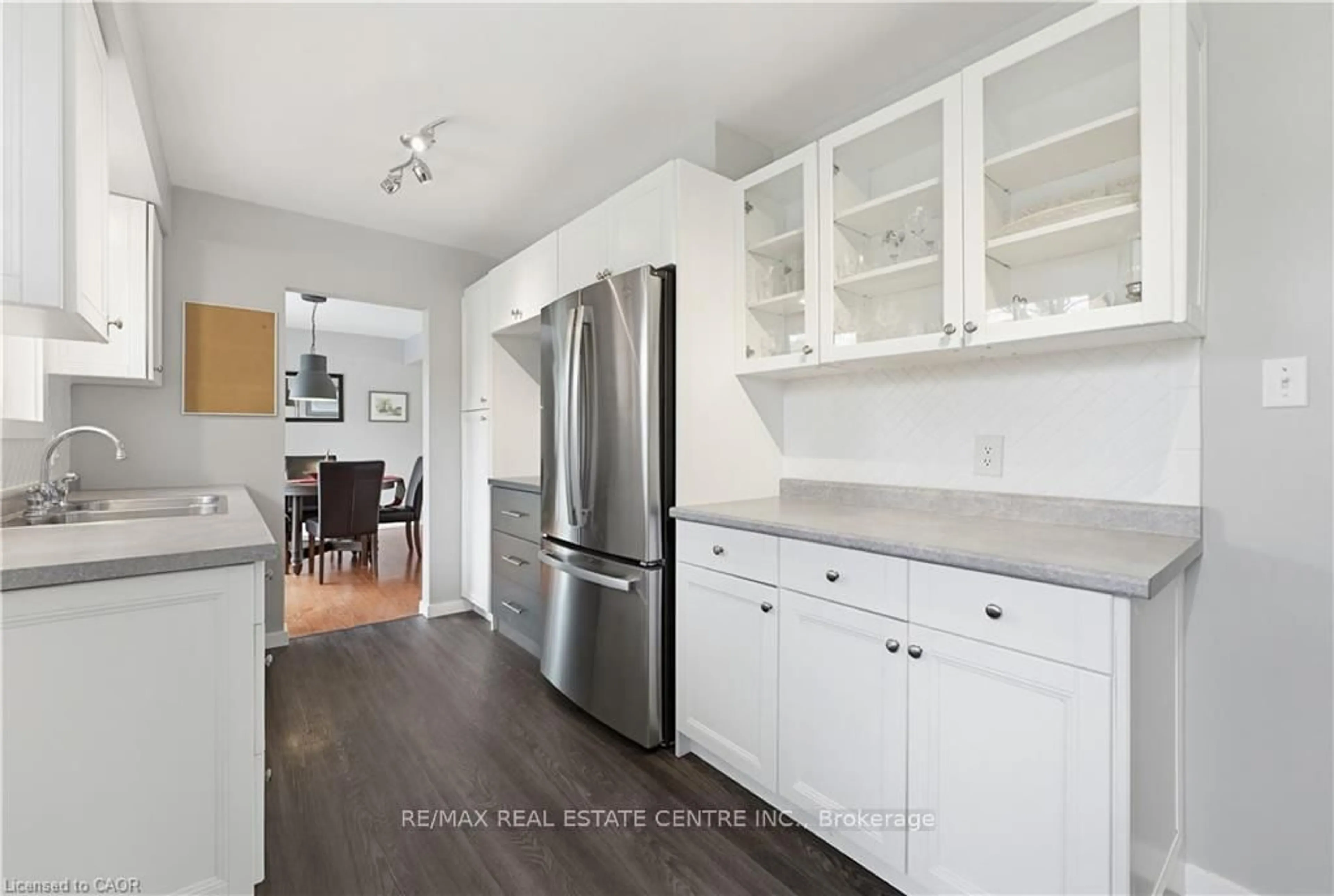 Open concept kitchen, unknown for 147 Churchill Dr, Cambridge Ontario N1S 1S3