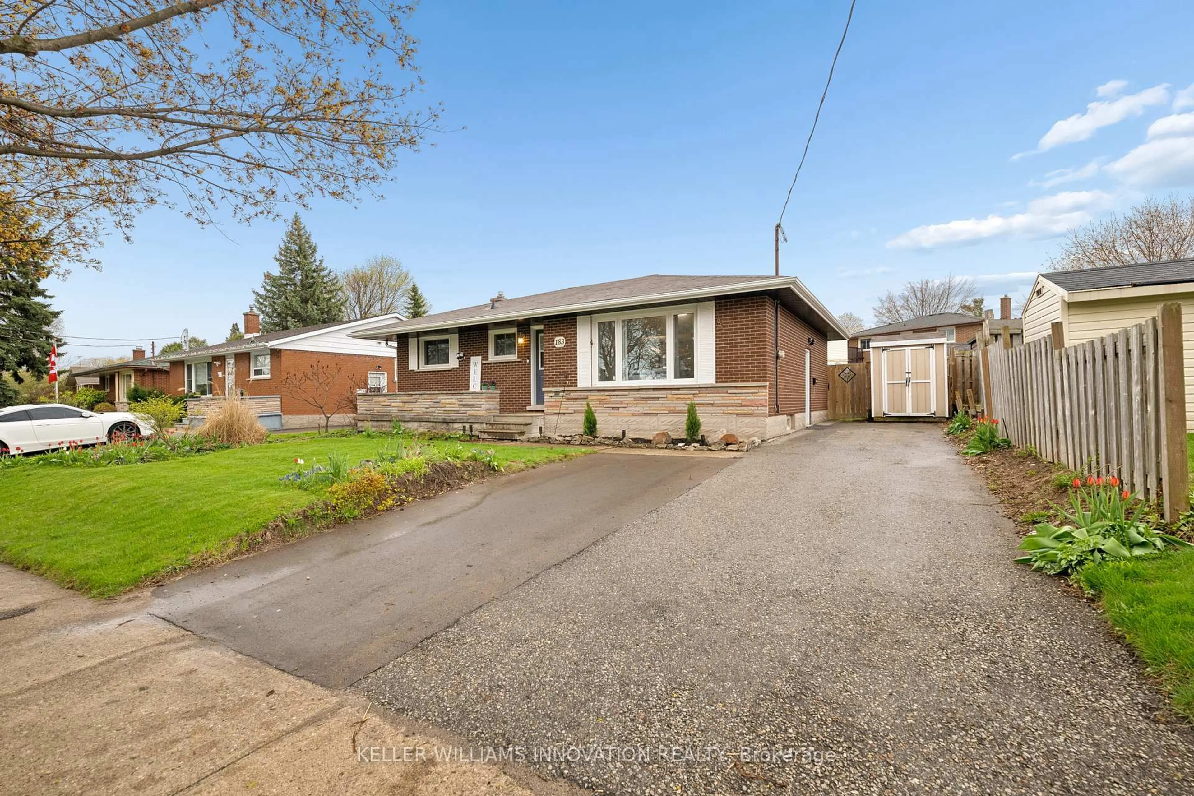 A pic from outside/outdoor area/front of a property/back of a property/a pic from drone, street for 183 Kipling Ave, Kitchener Ontario N2C 2B9