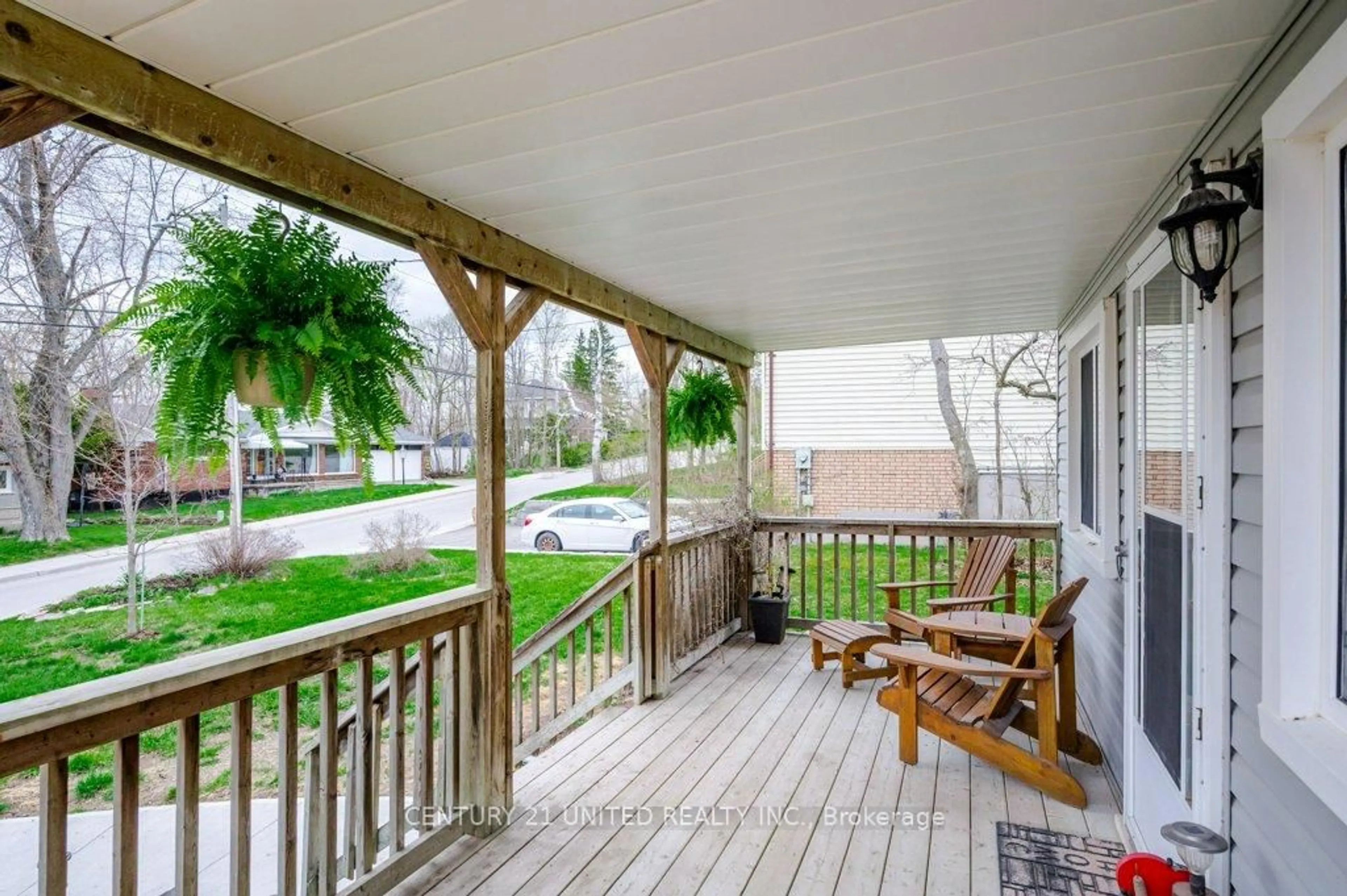Patio, street for 111 Strickland St, Selwyn Ontario K0L 2H0