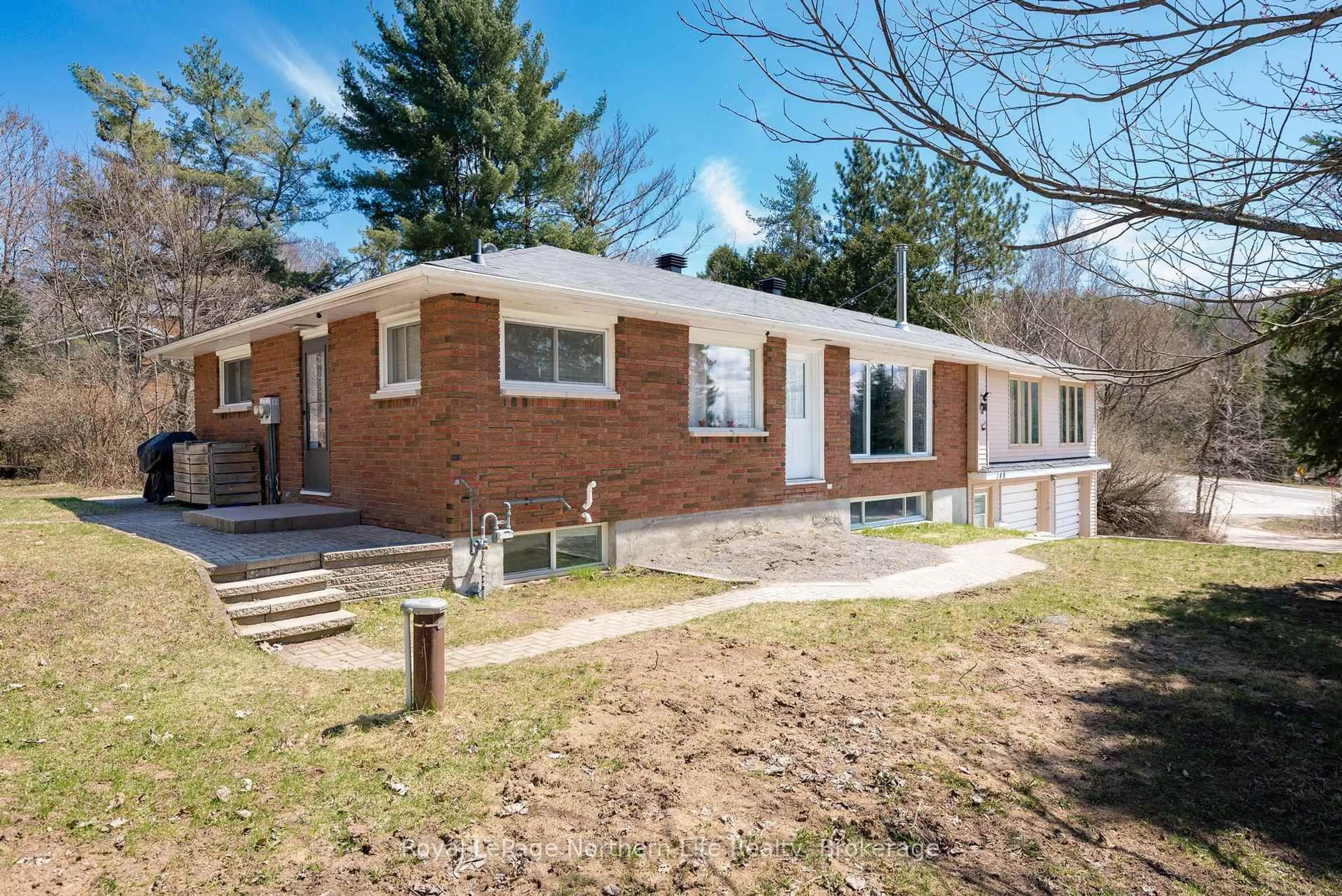 Home with brick exterior material, street for 140 Margaret St, North Bay Ontario P1B 8G4