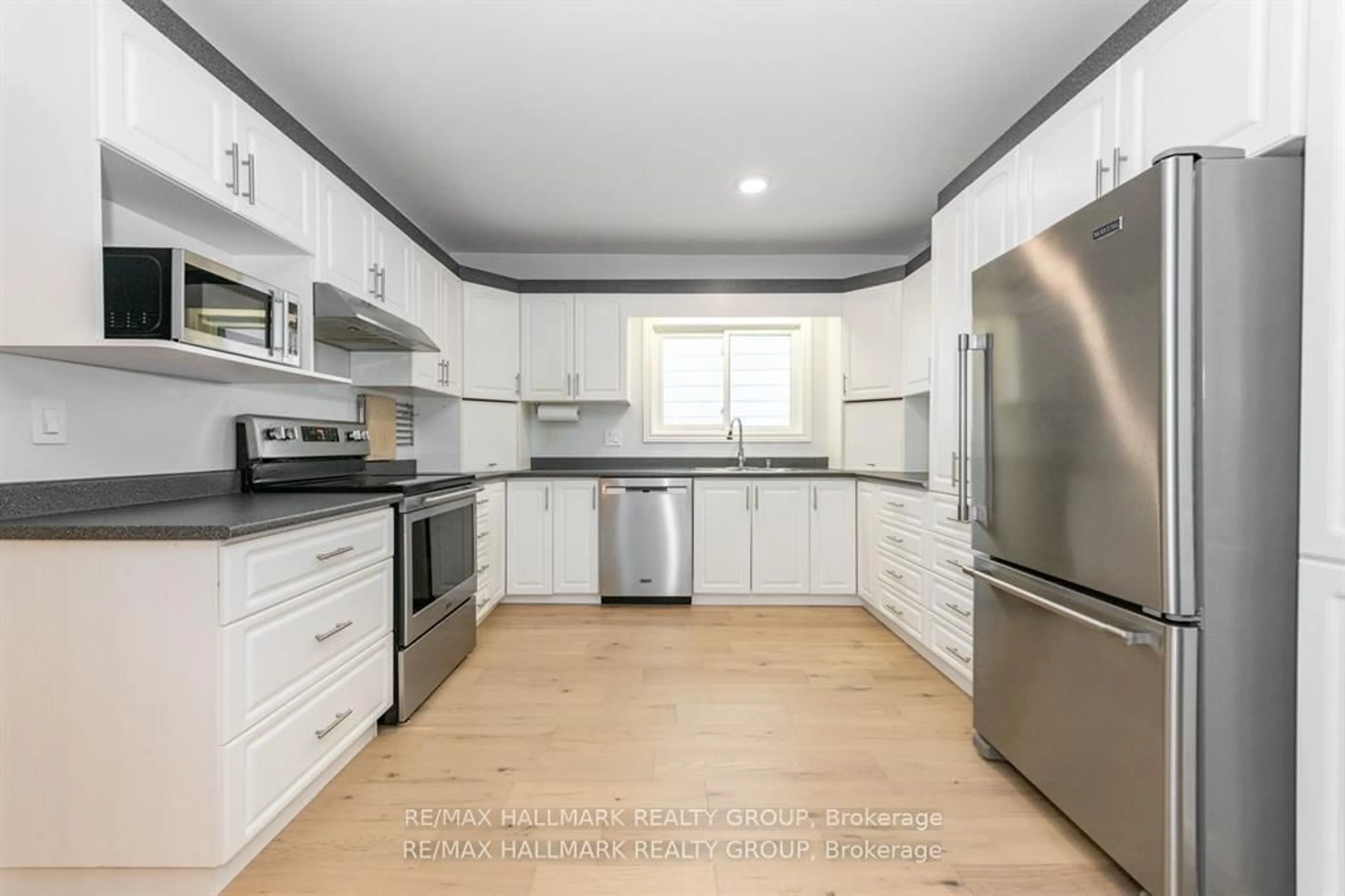 Standard kitchen, unknown for 324 Montfort St, Ottawa Ontario K1L 5N4