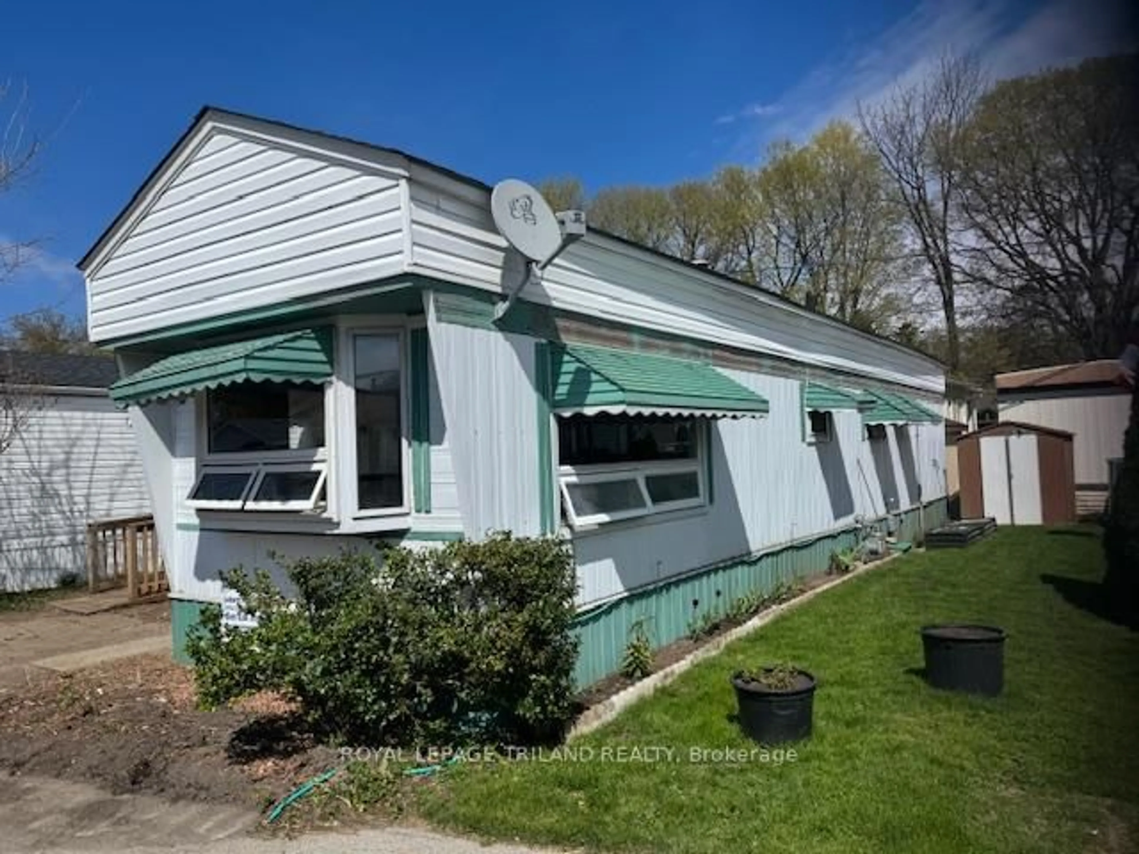 Home with vinyl exterior material, street for 198 Springbank Dr #66, London South Ontario N6J 1G1