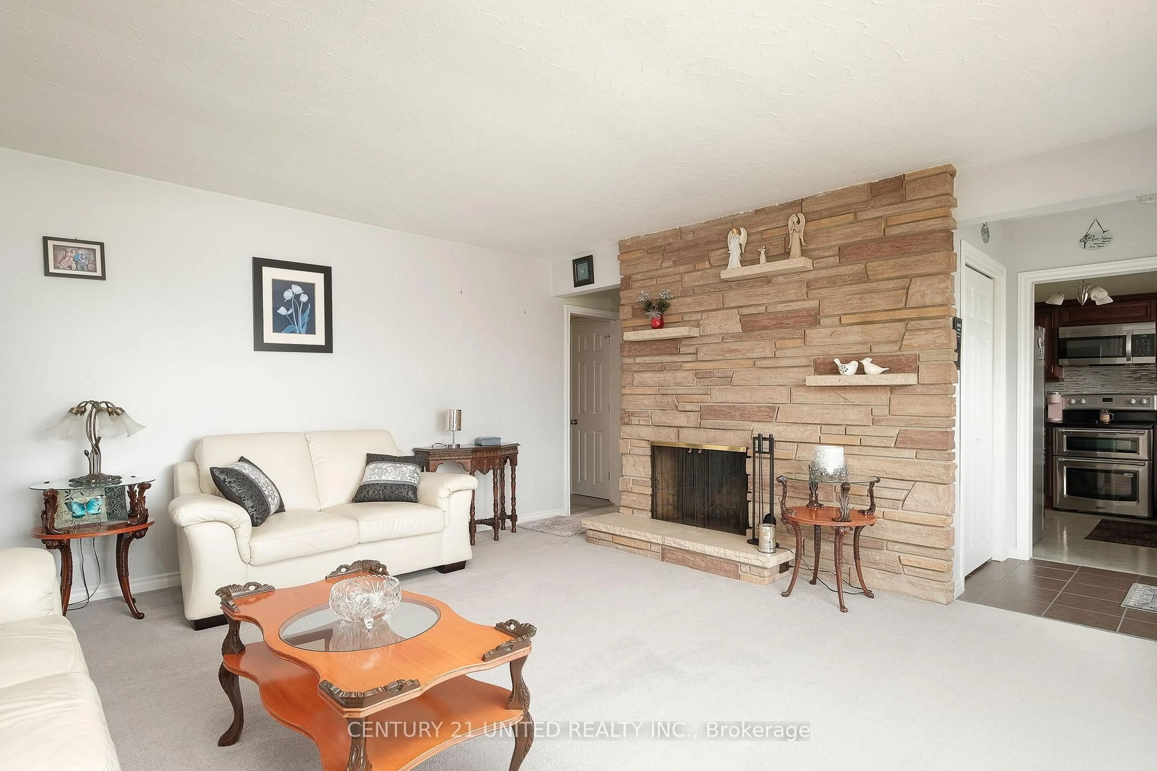 Living room with furniture, unknown for 1366 Leighton Rd, Peterborough Ontario K9H 6W6