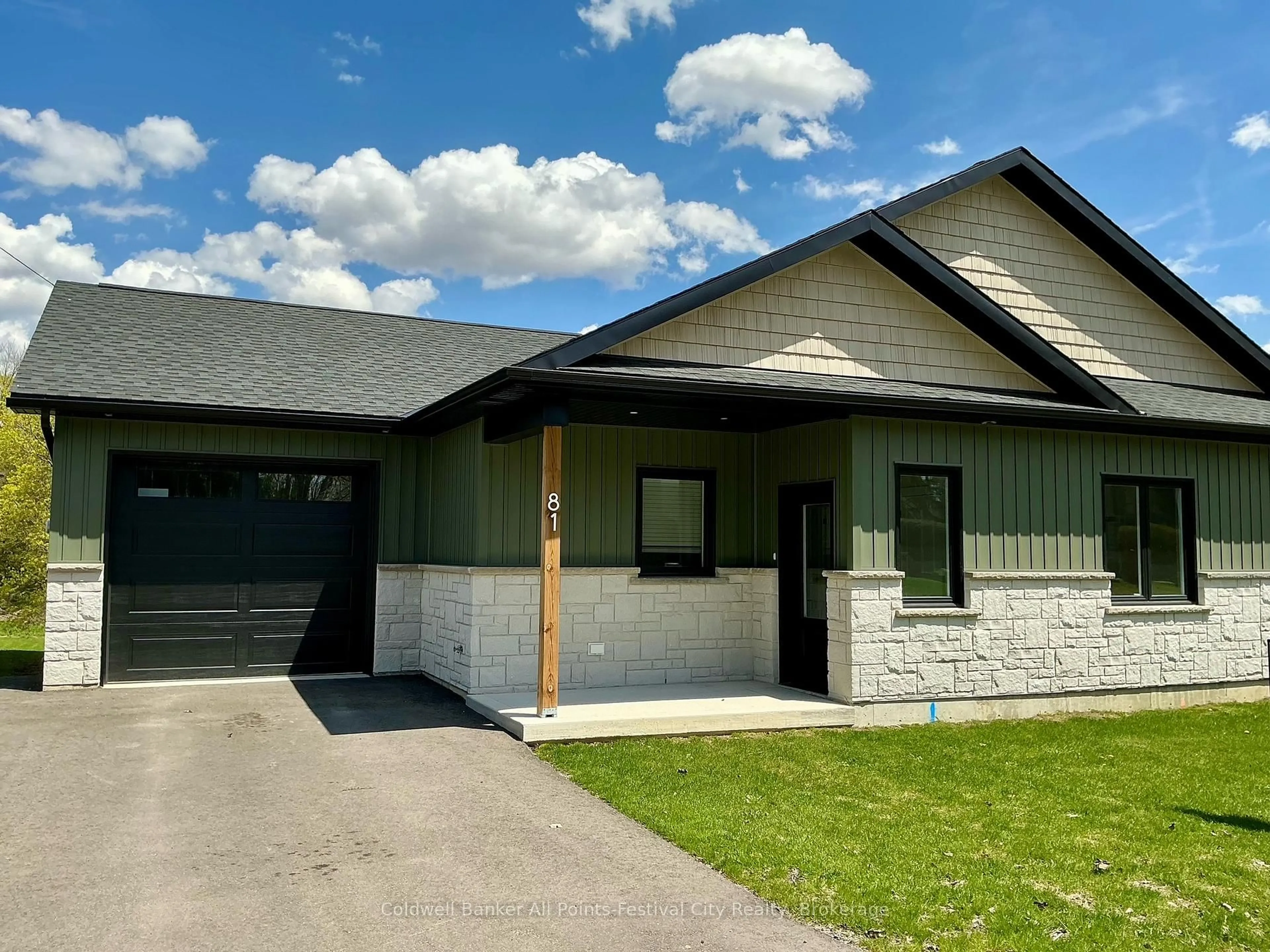 Home with vinyl exterior material, unknown for 81 Sports Dr, Huron East Ontario N0G 1H0