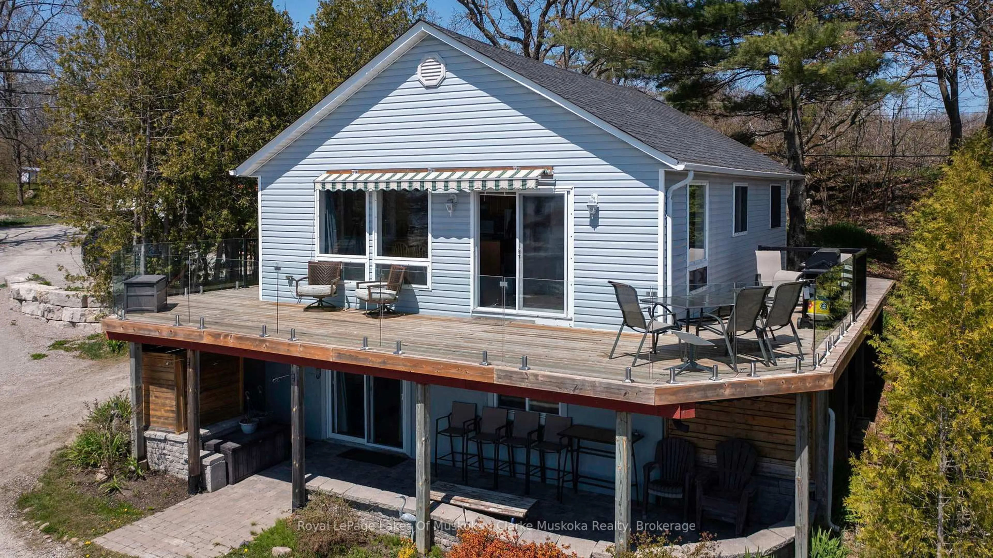 Home with vinyl exterior material, water/lake/river/ocean view for 64 Valley Rd, Georgian Bay Ontario L0K 1S0