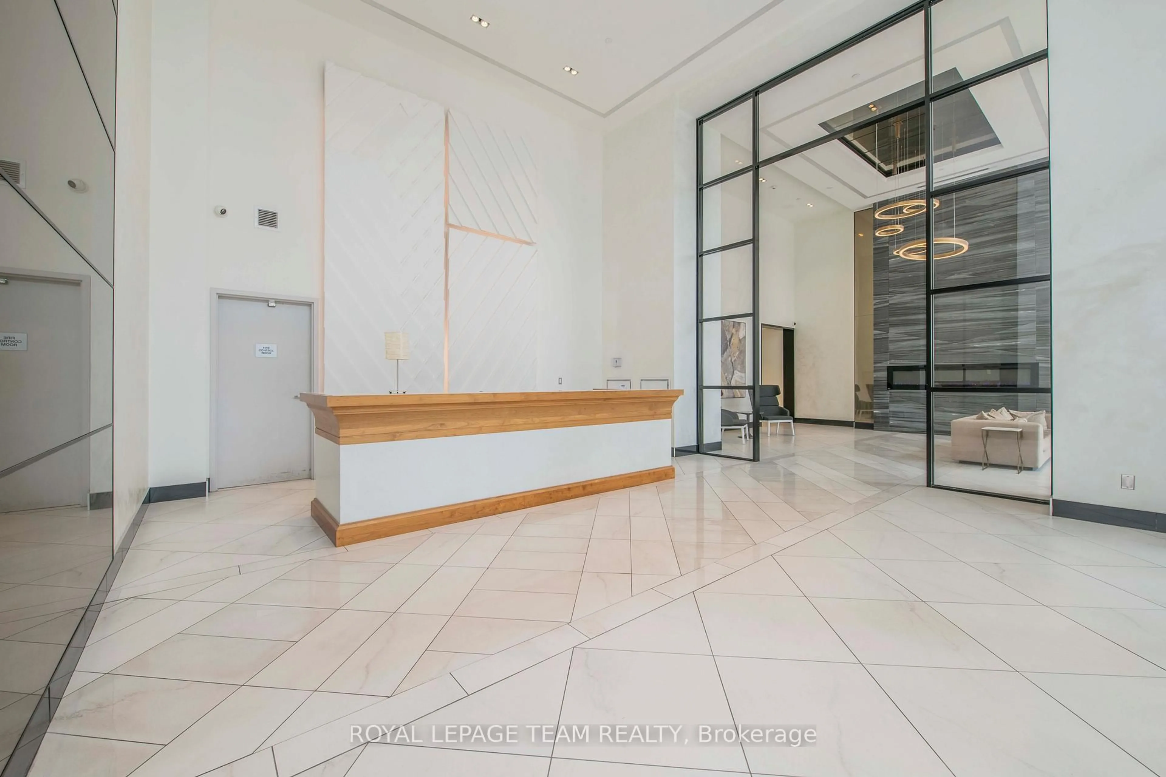 Indoor foyer for 255 Bay St #409, Ottawa Ontario K1R 0C5